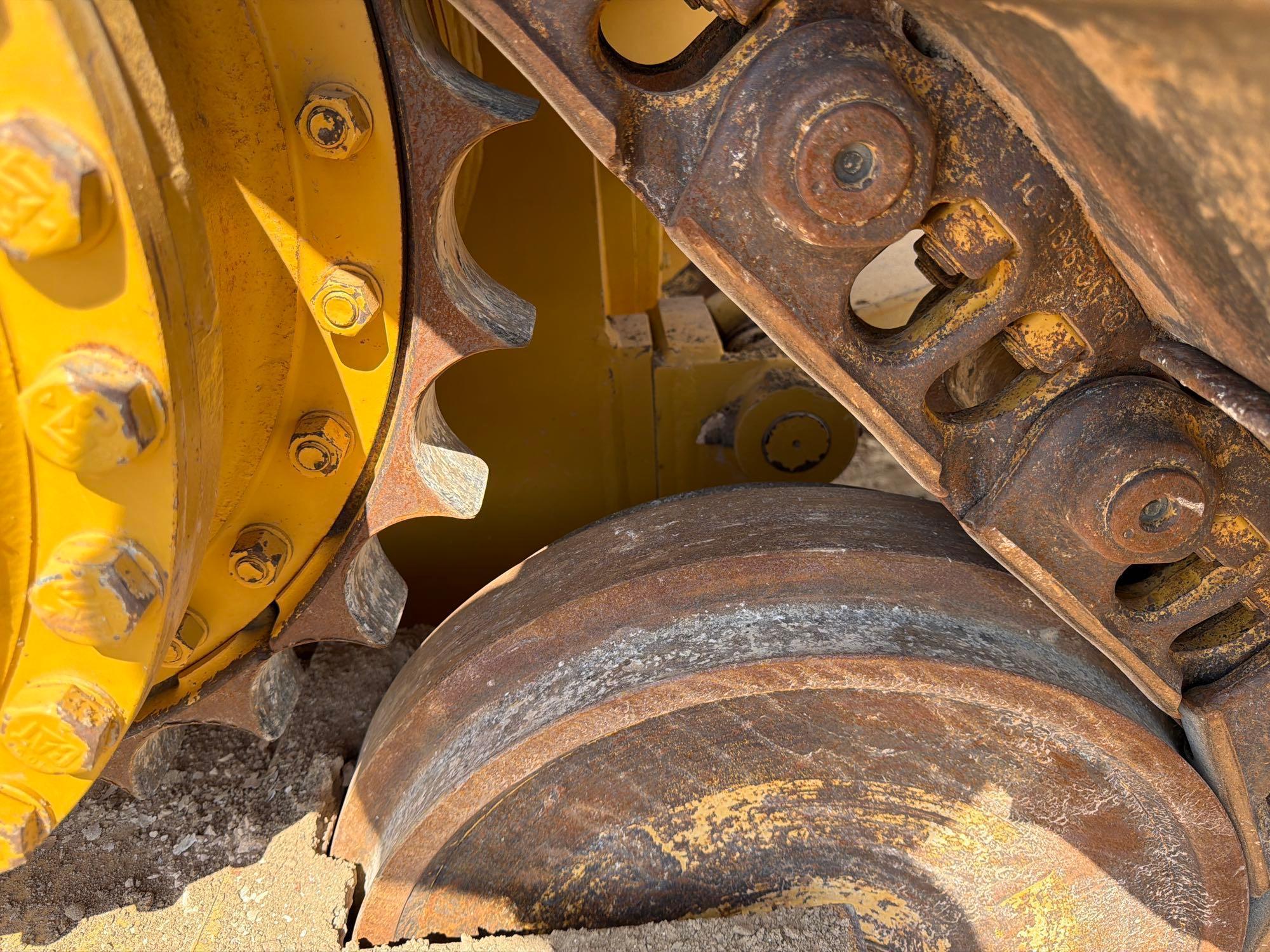 Caterpillar D6N XL