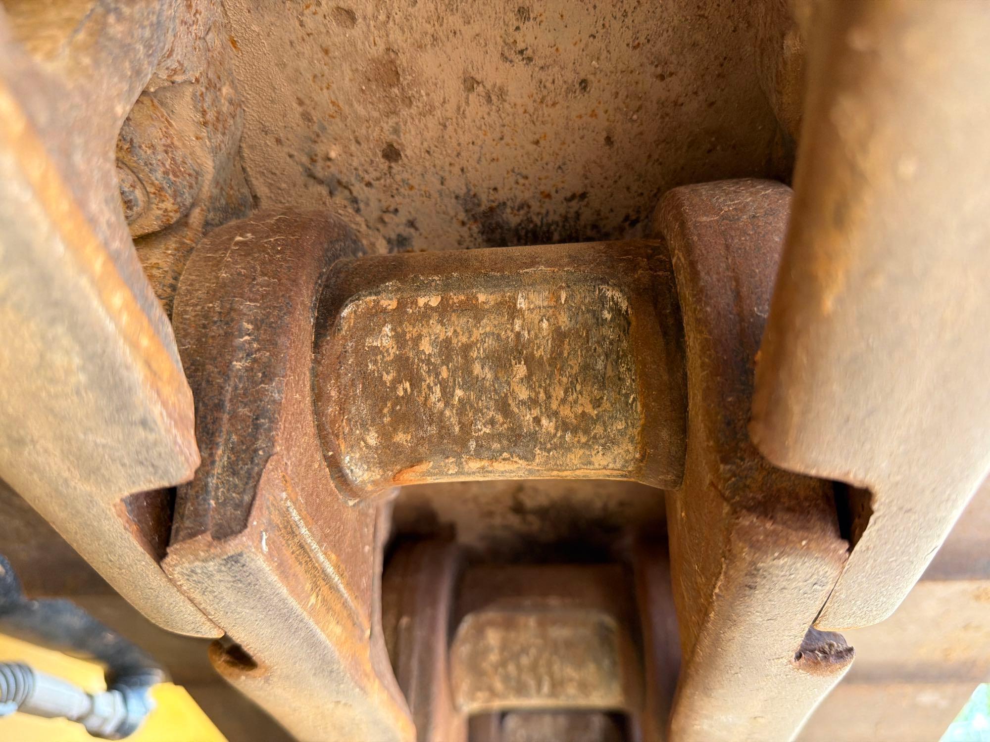Caterpillar D6N XL