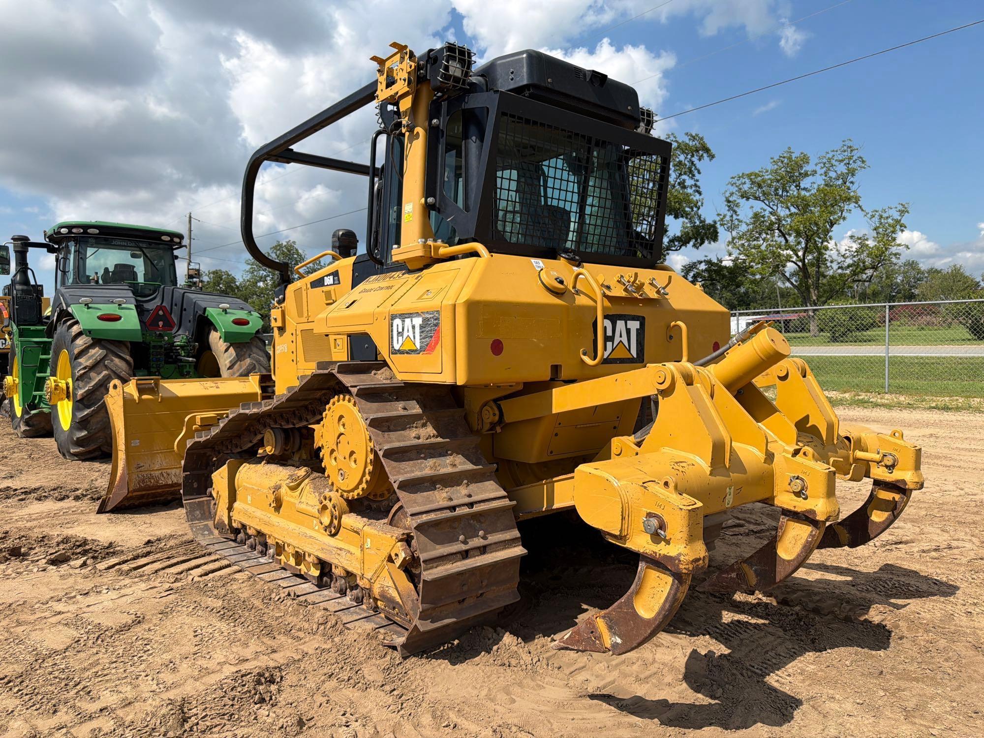 Caterpillar D6N XL