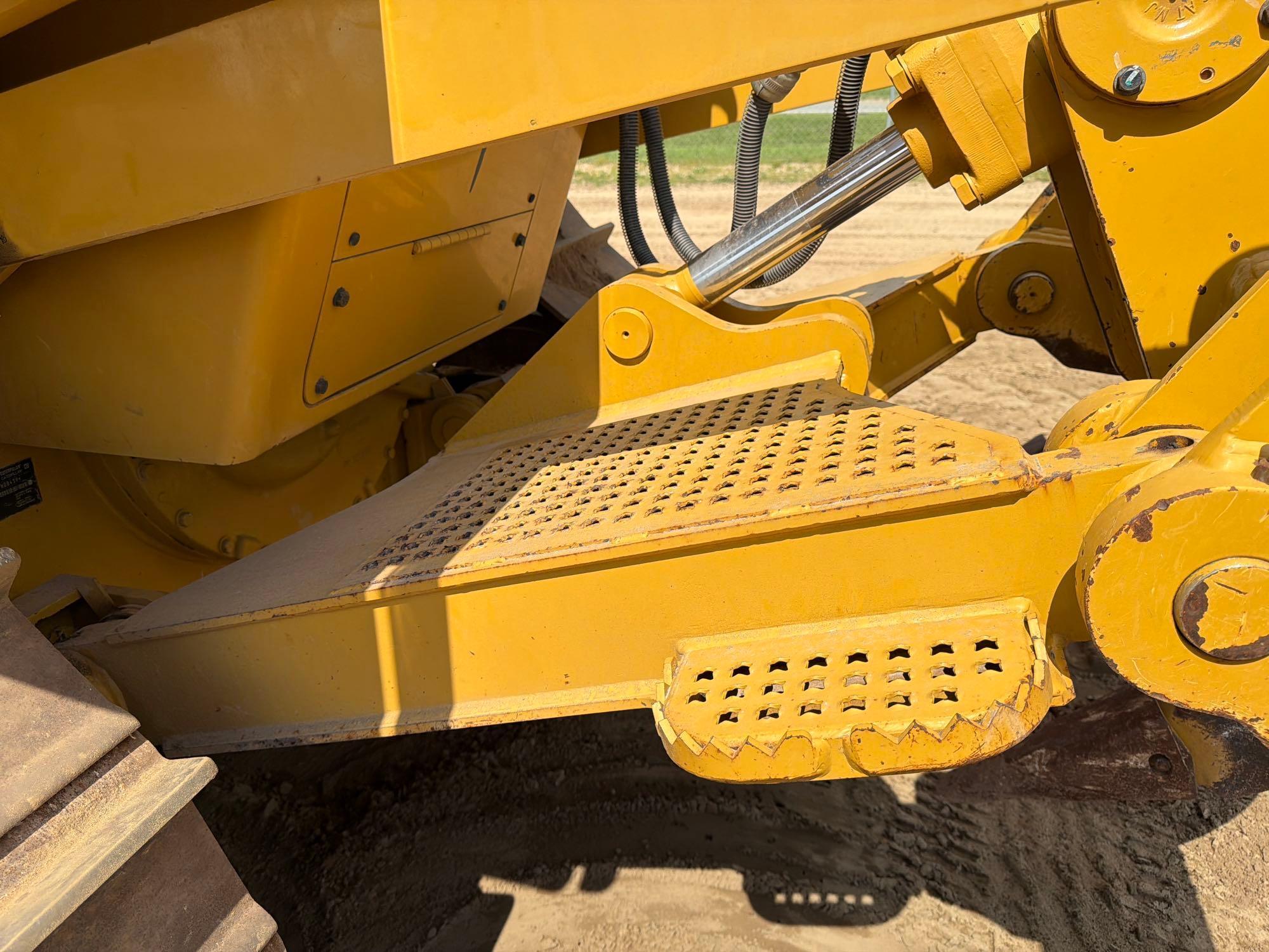 Caterpillar D6N XL