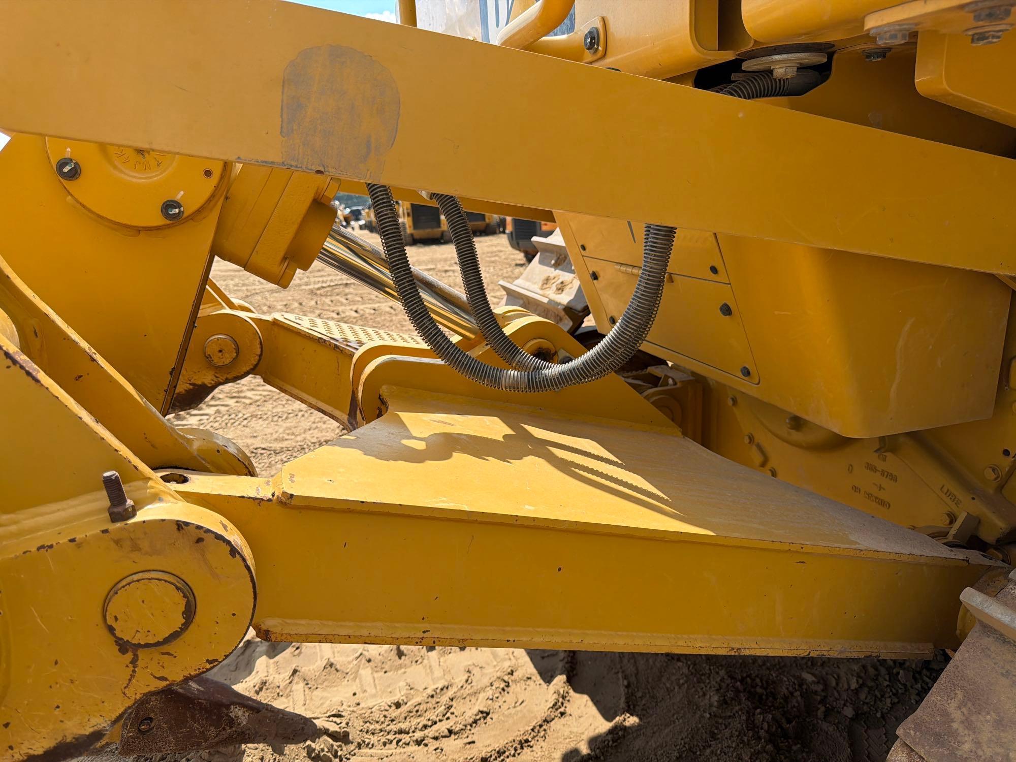 Caterpillar D6N XL