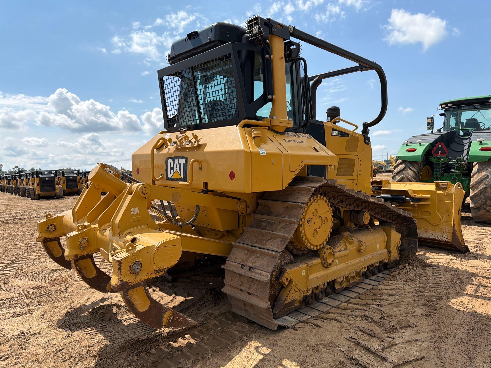 Caterpillar D6N XL