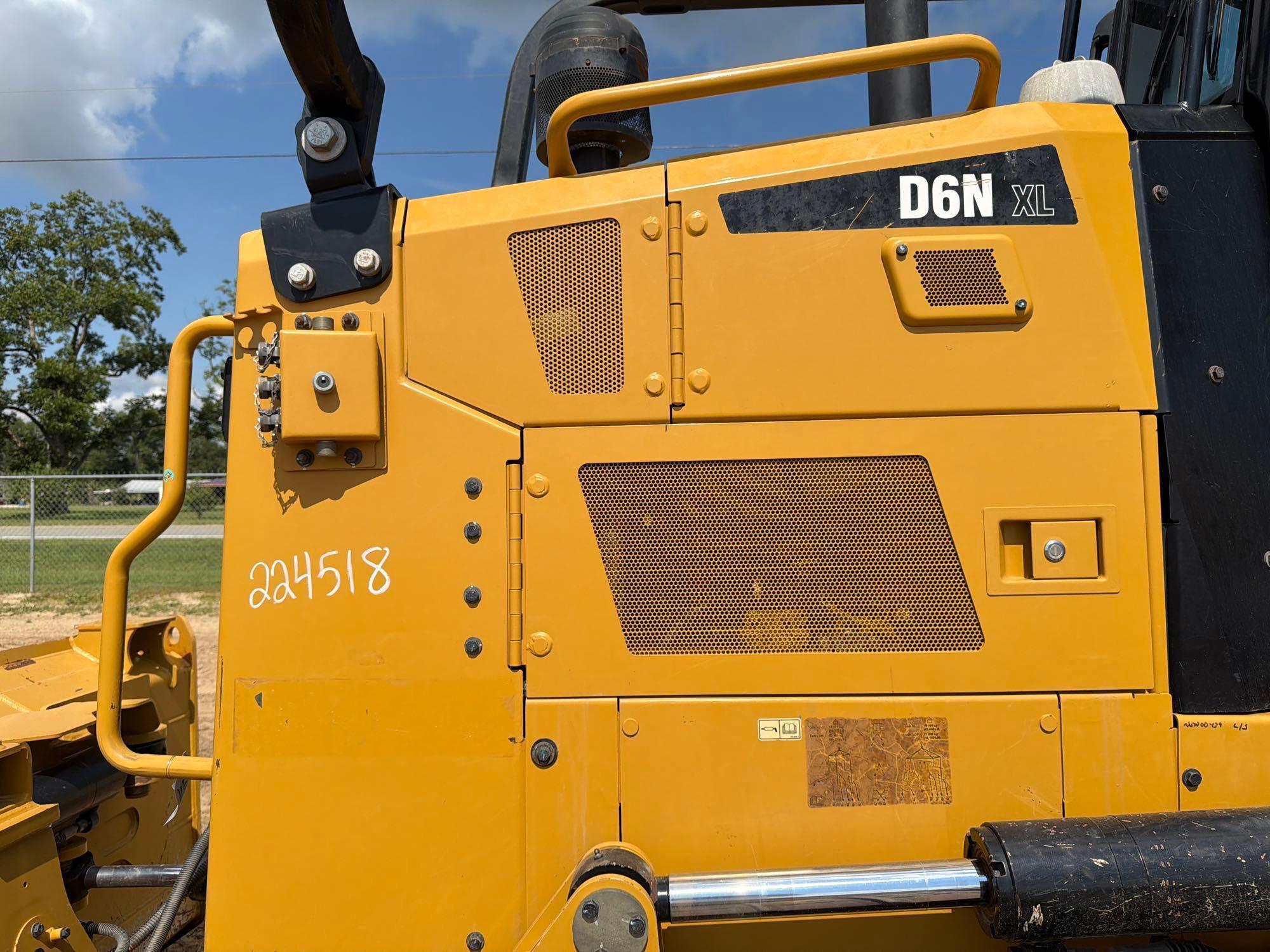 Caterpillar D6N XL