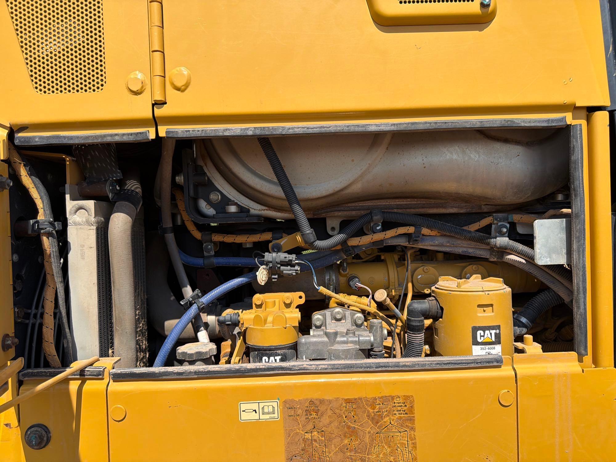 Caterpillar D6N XL