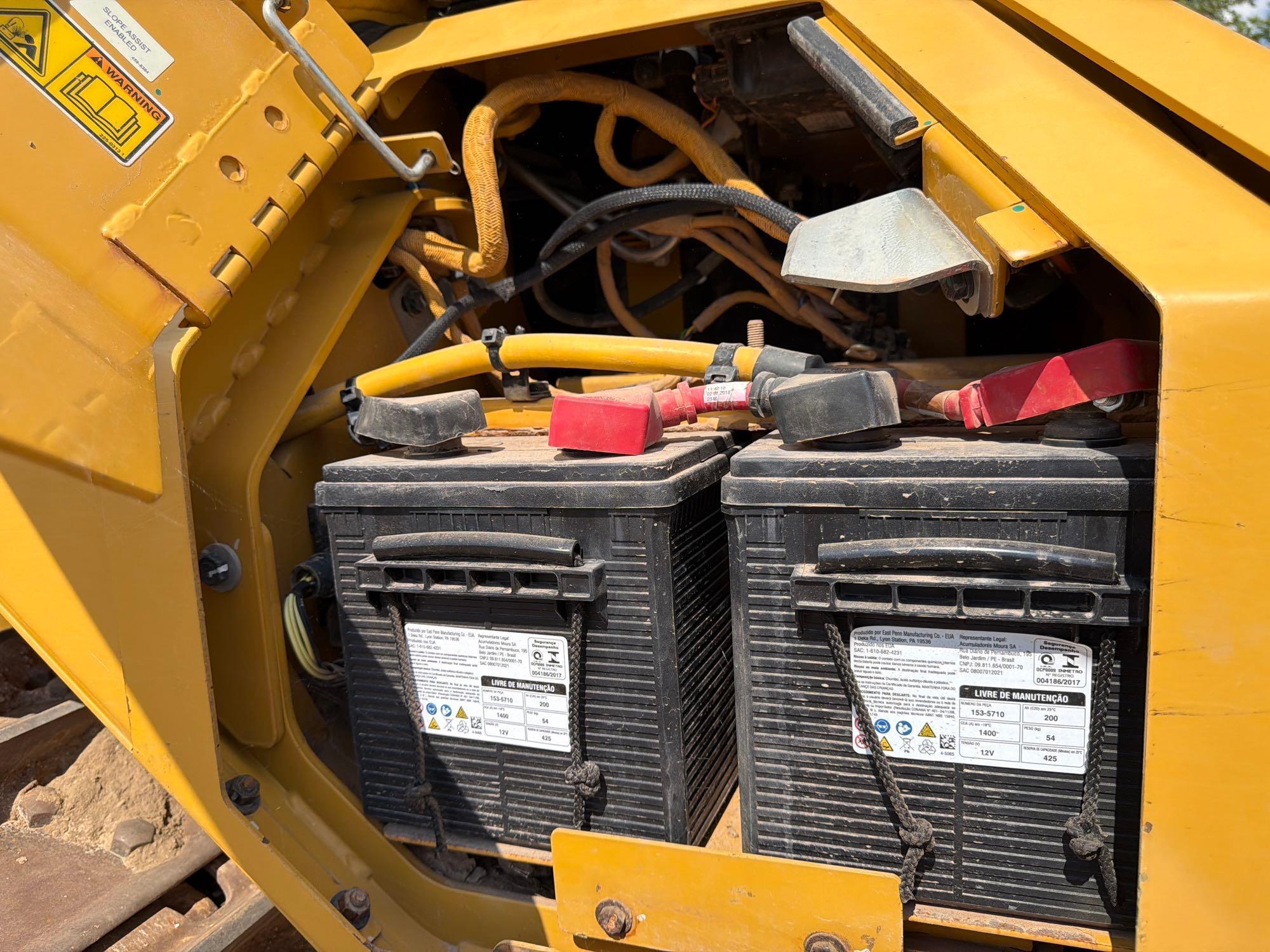 Caterpillar D6N XL