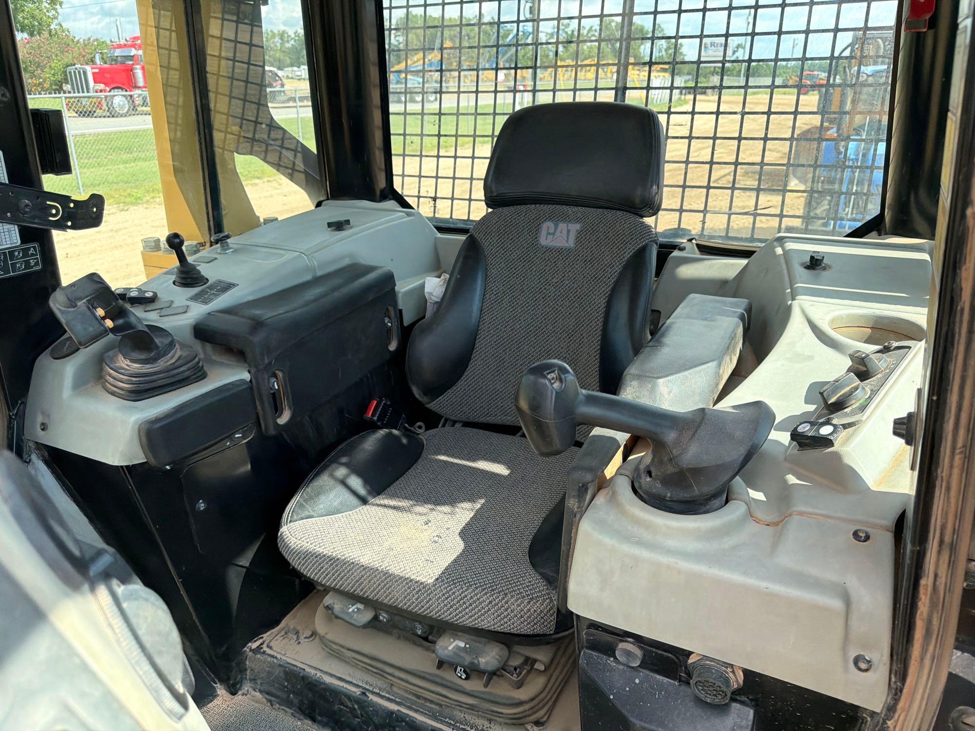 Caterpillar D6N XL