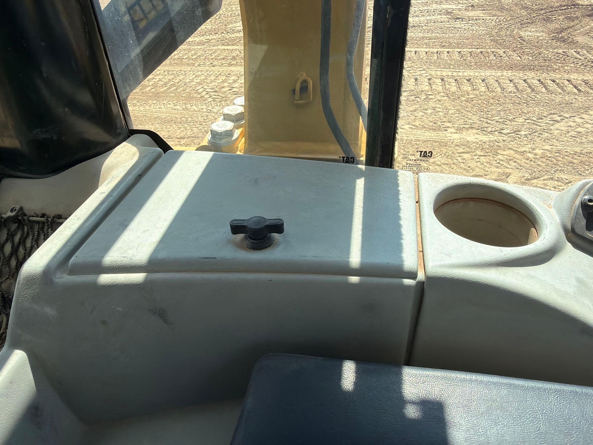 Caterpillar D6N XL