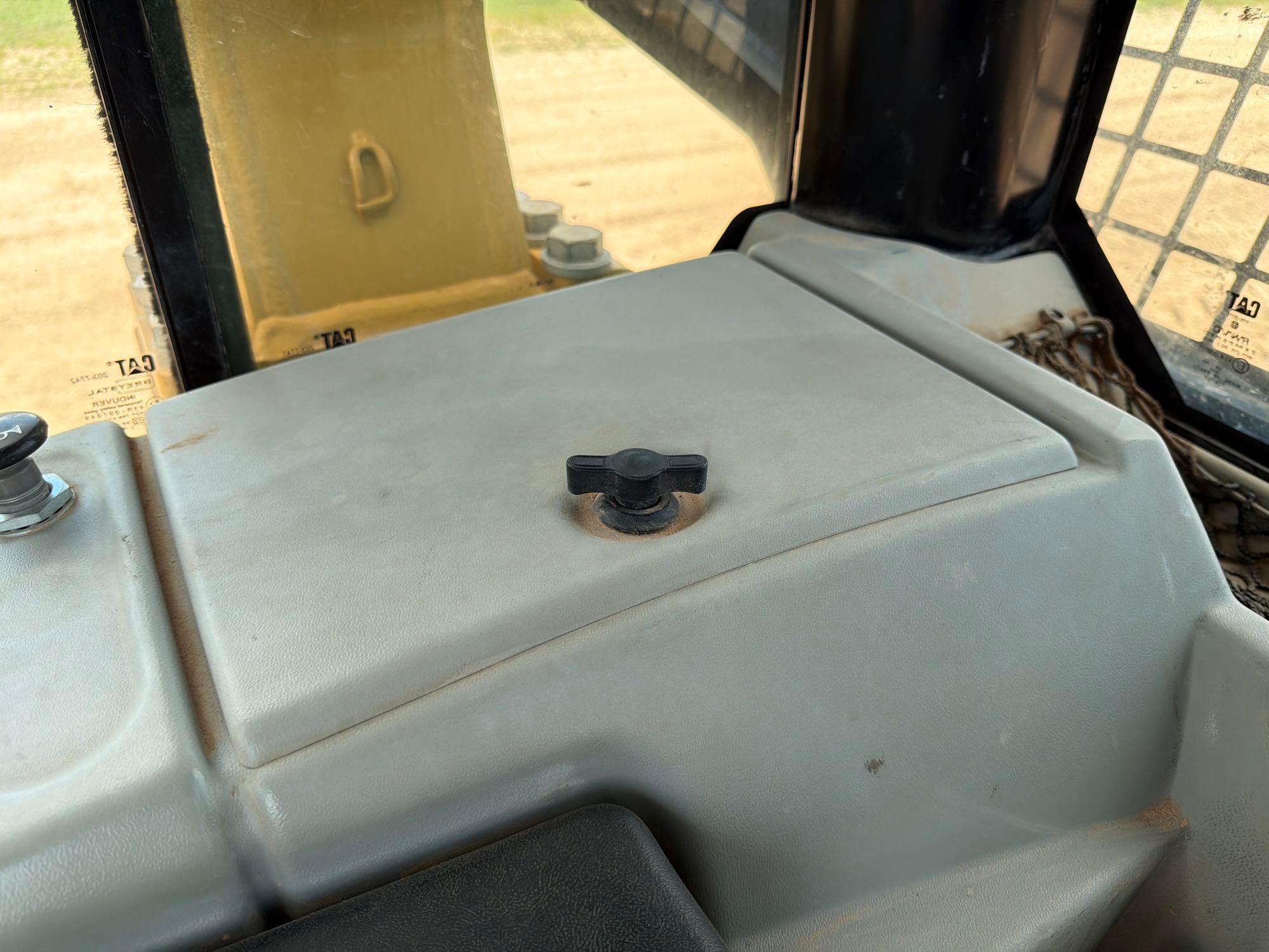 Caterpillar D6N XL