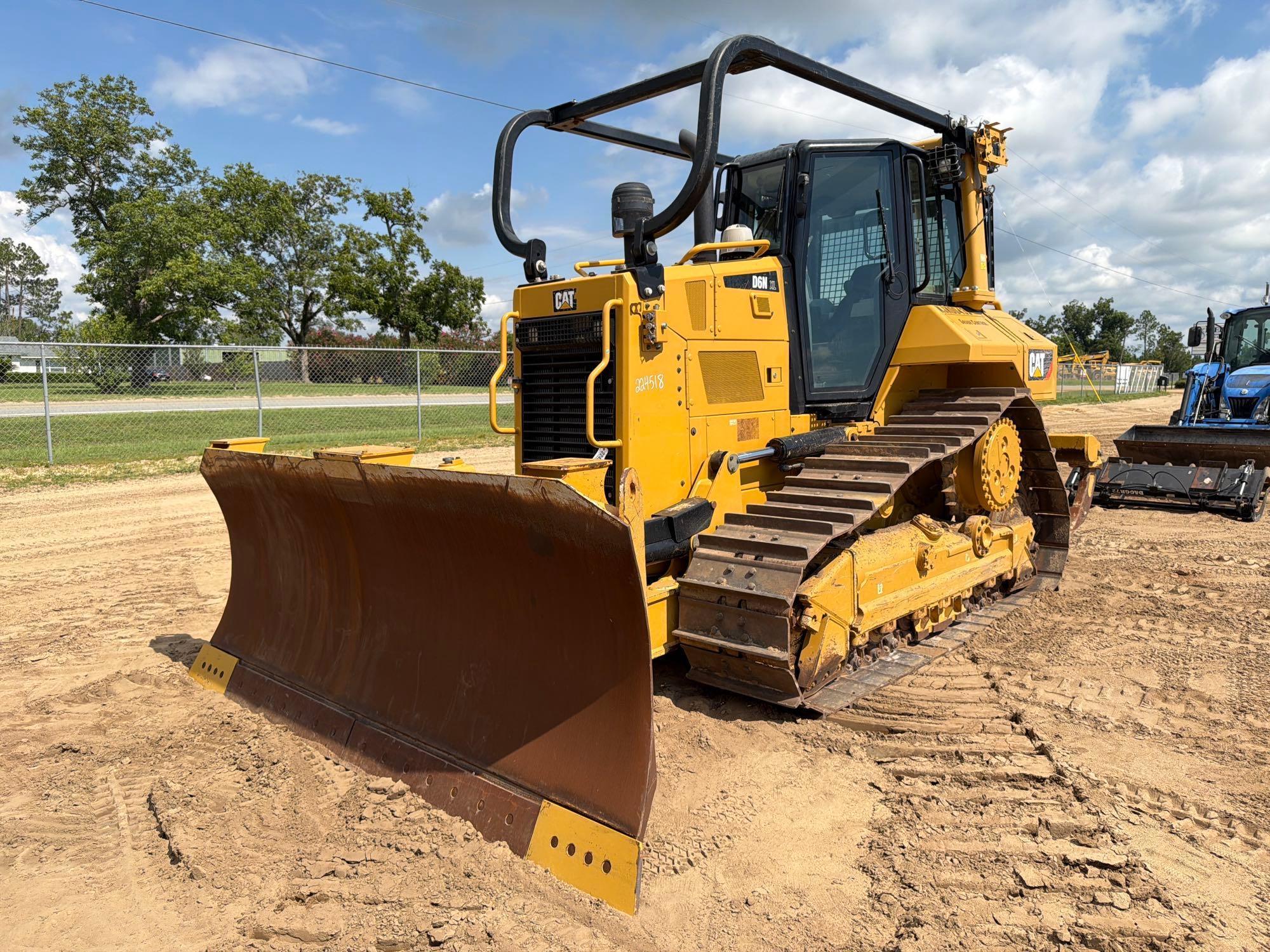 Caterpillar D6N XL