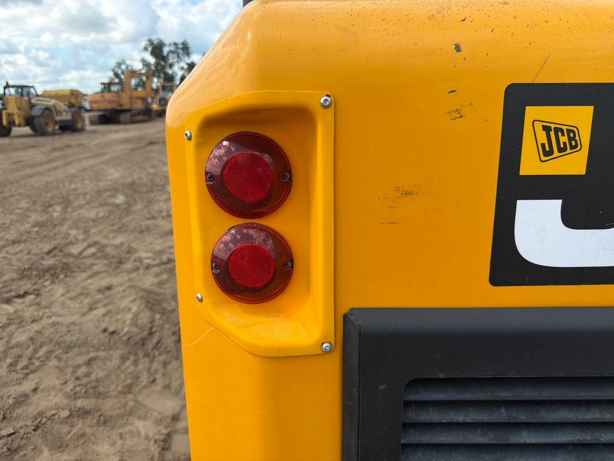 2022 JCB 270