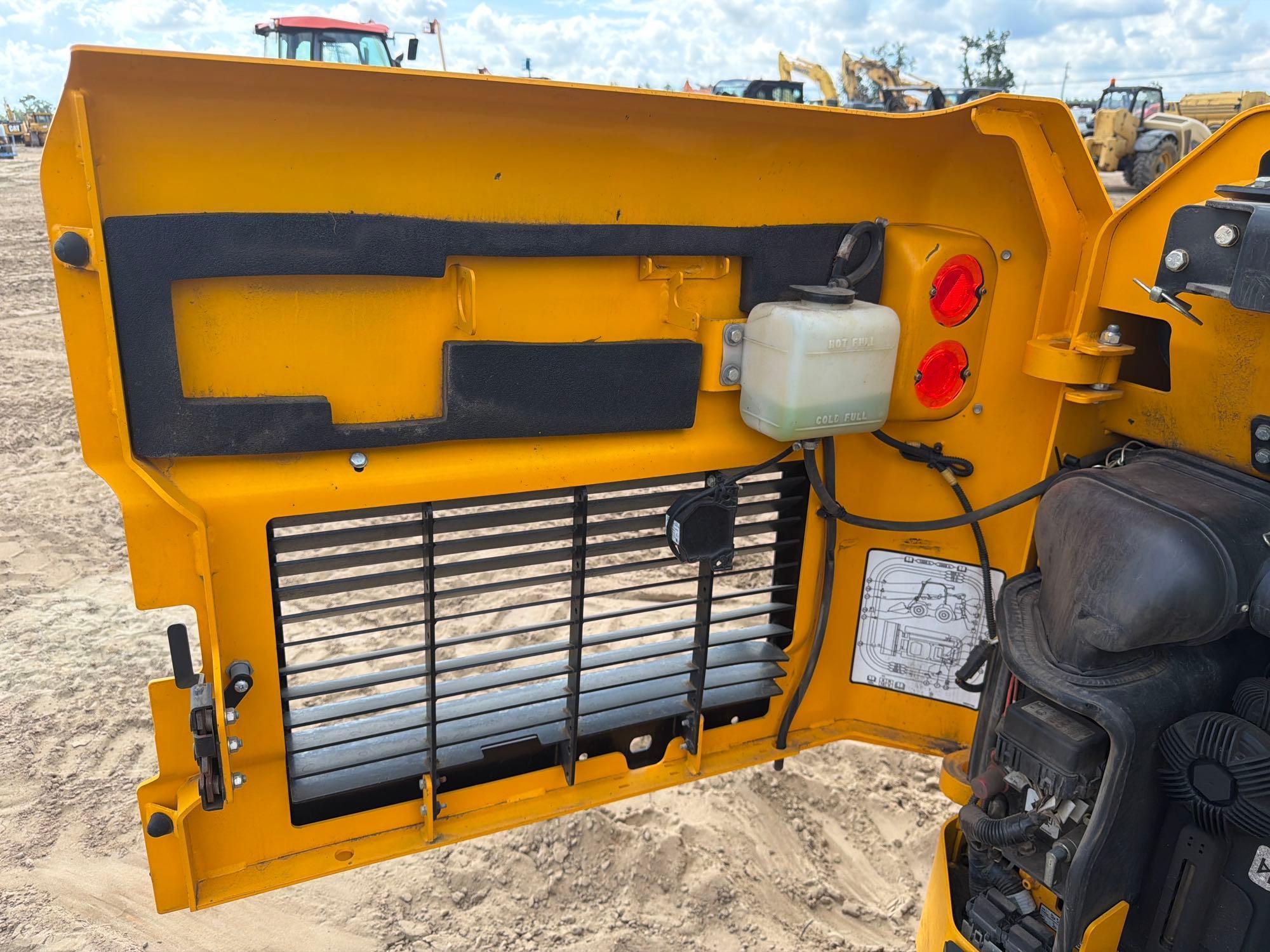 2022 JCB 270