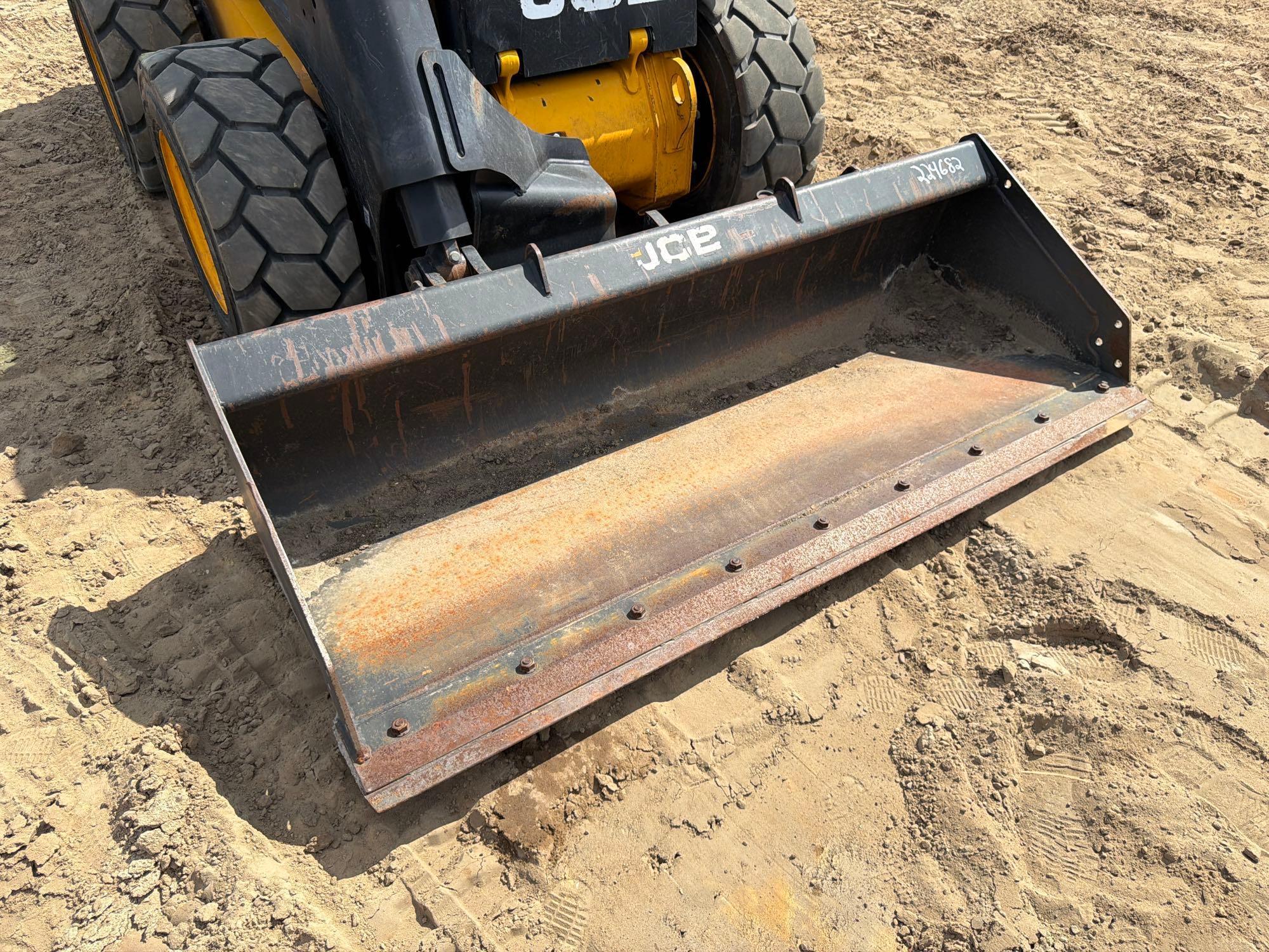 2022 JCB 270