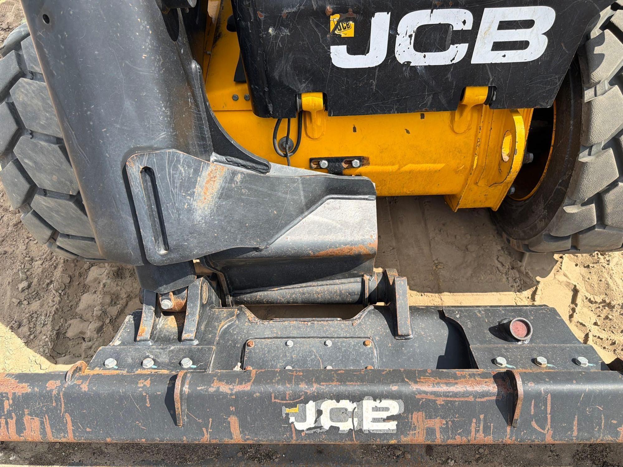2022 JCB 270