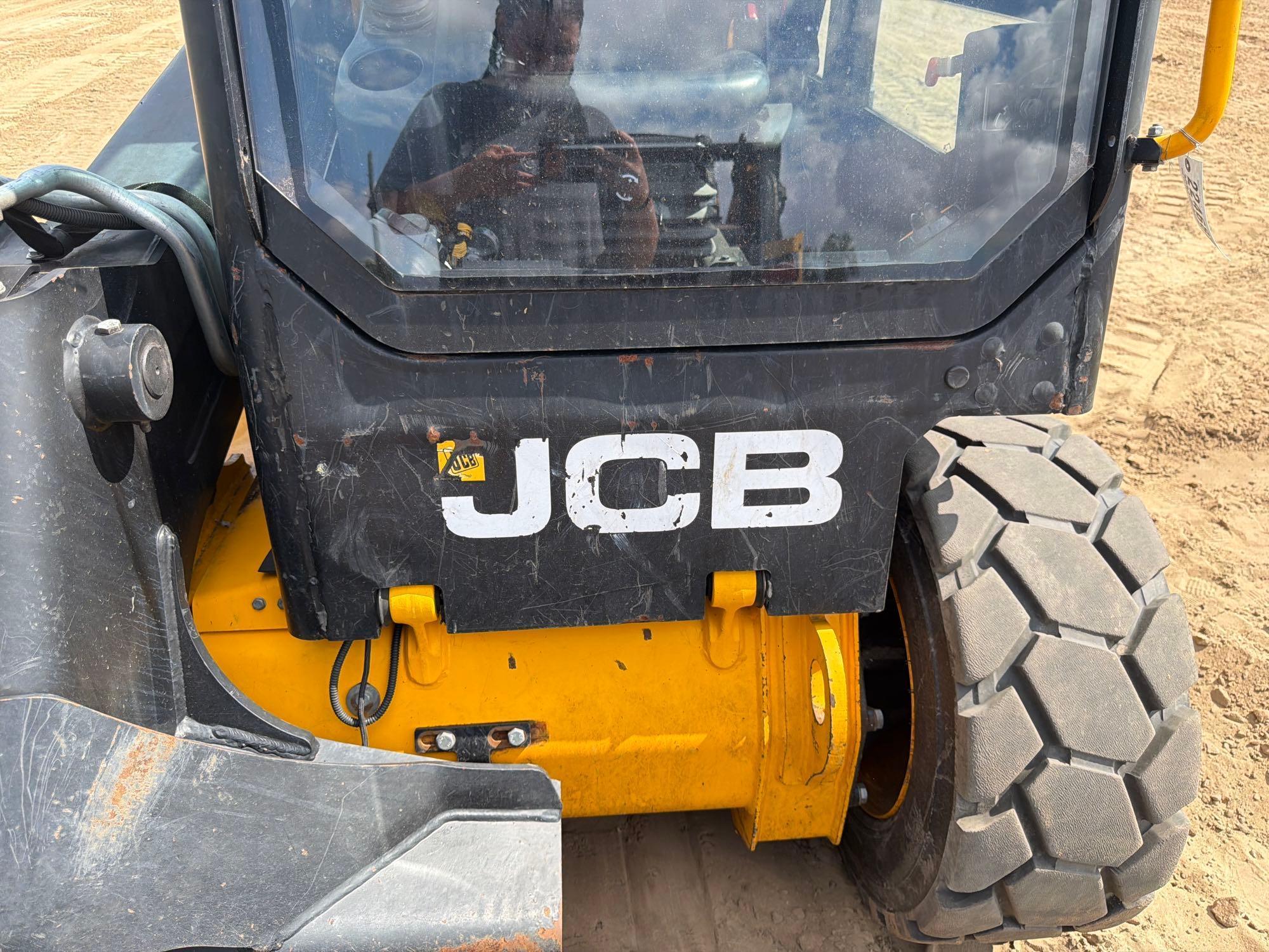 2022 JCB 270
