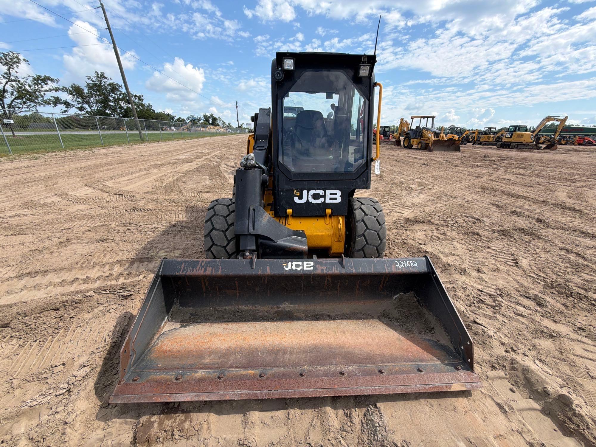 2022 JCB 270