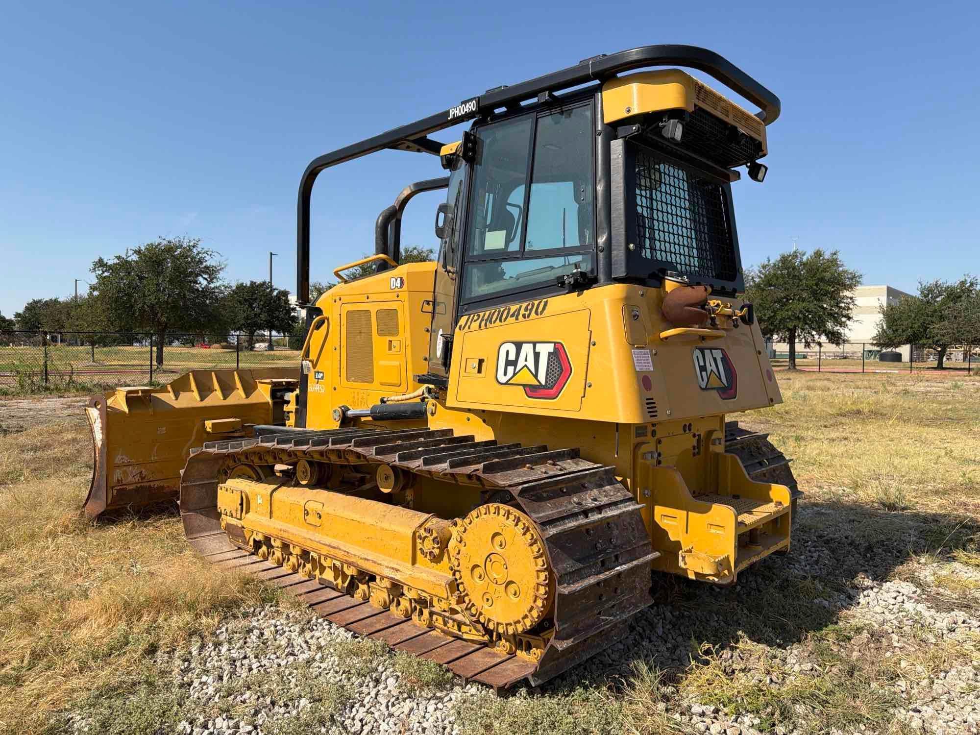 2021 Caterpillar D4