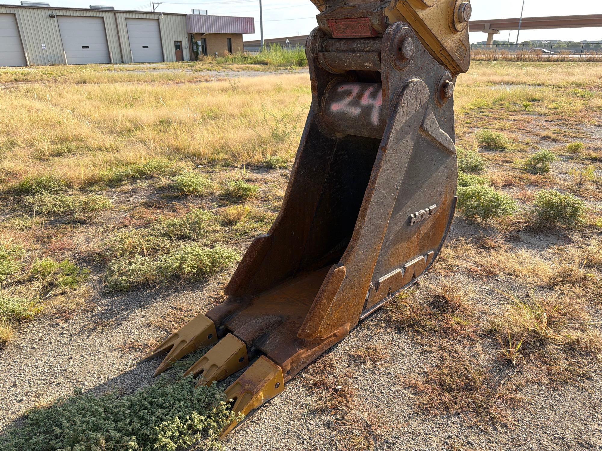 2022 Caterpillar 336