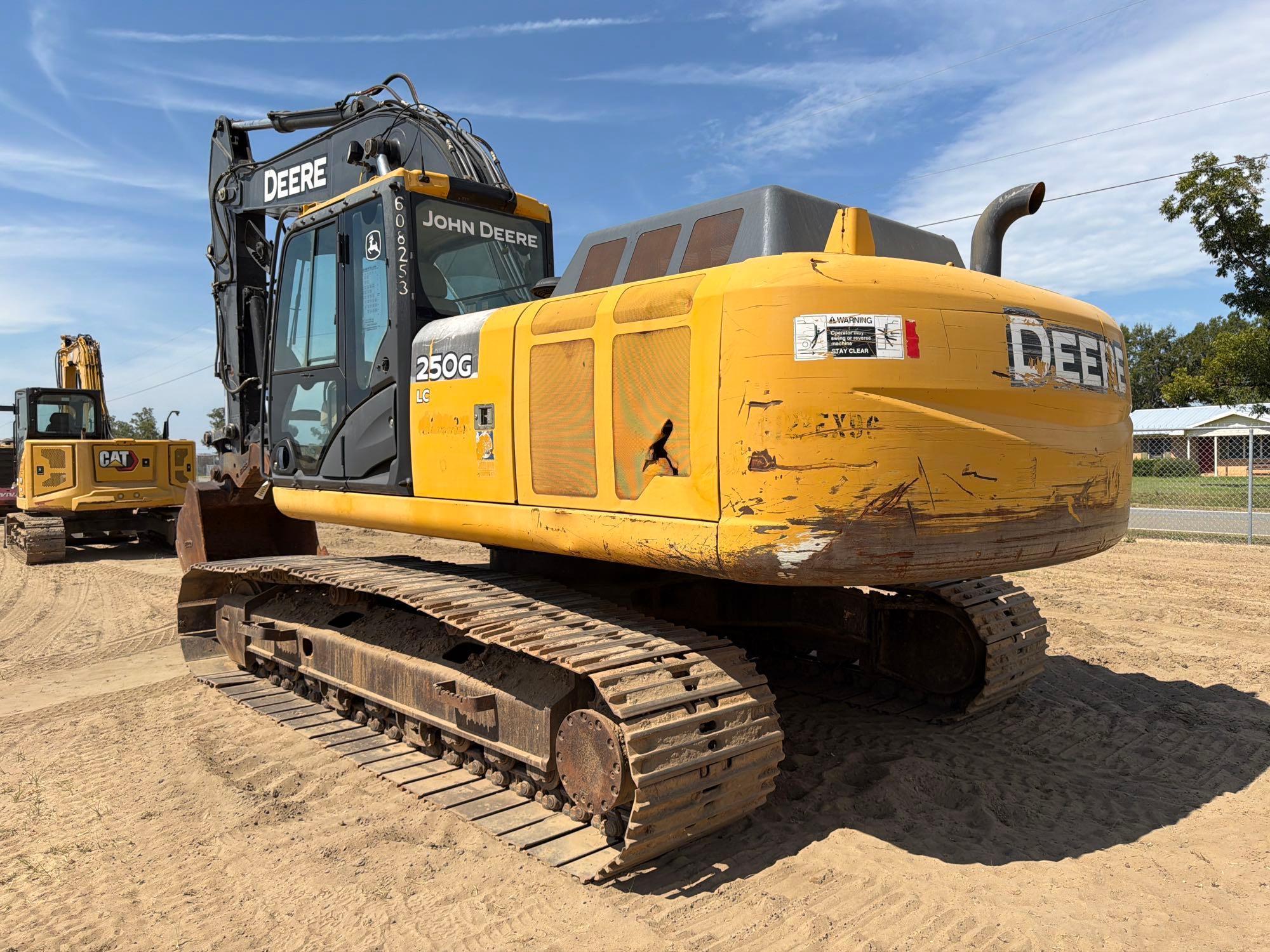 John Deere 250G