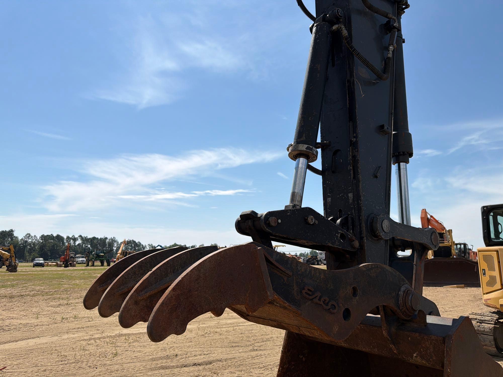John Deere 250G