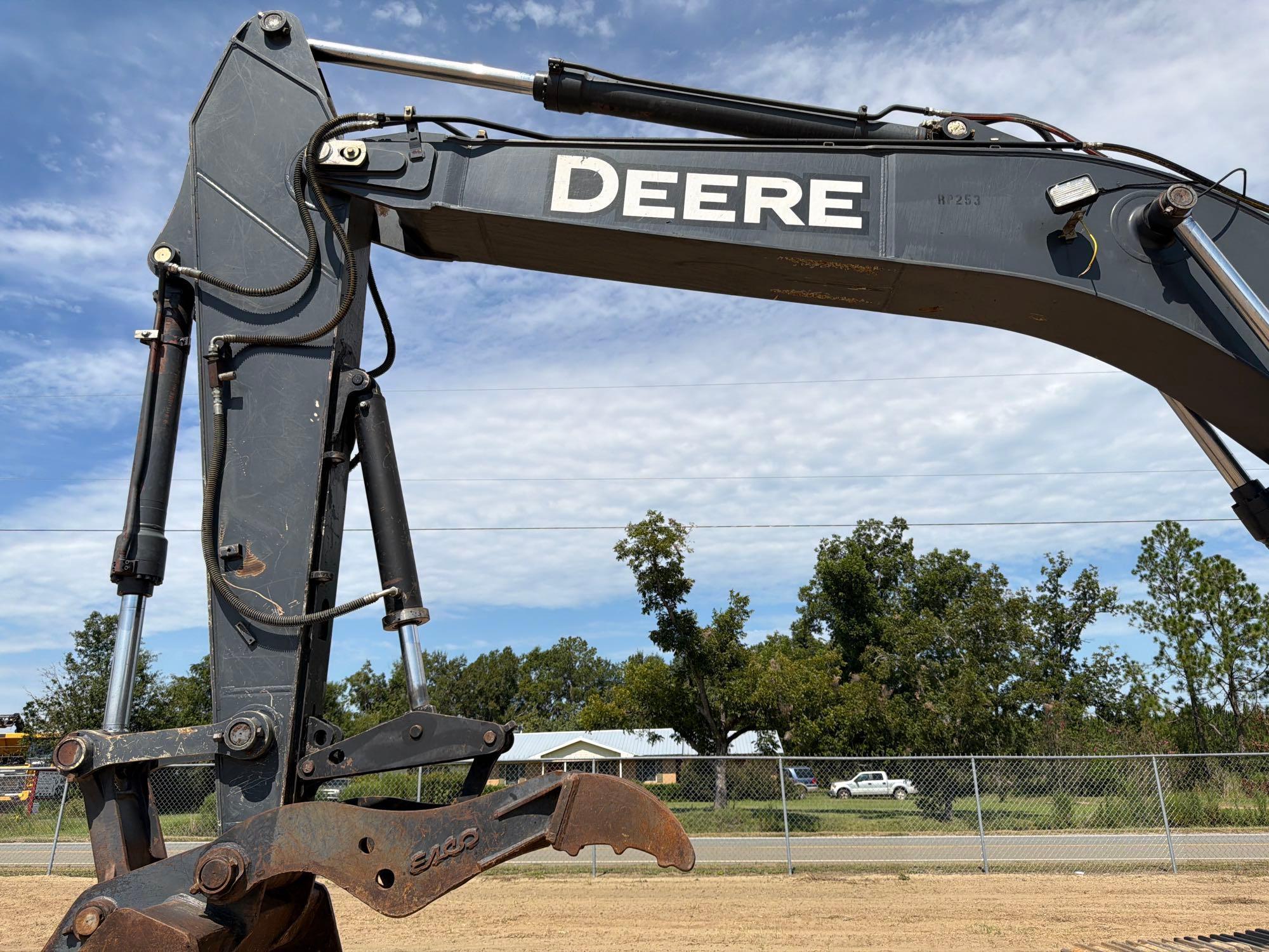 John Deere 250G