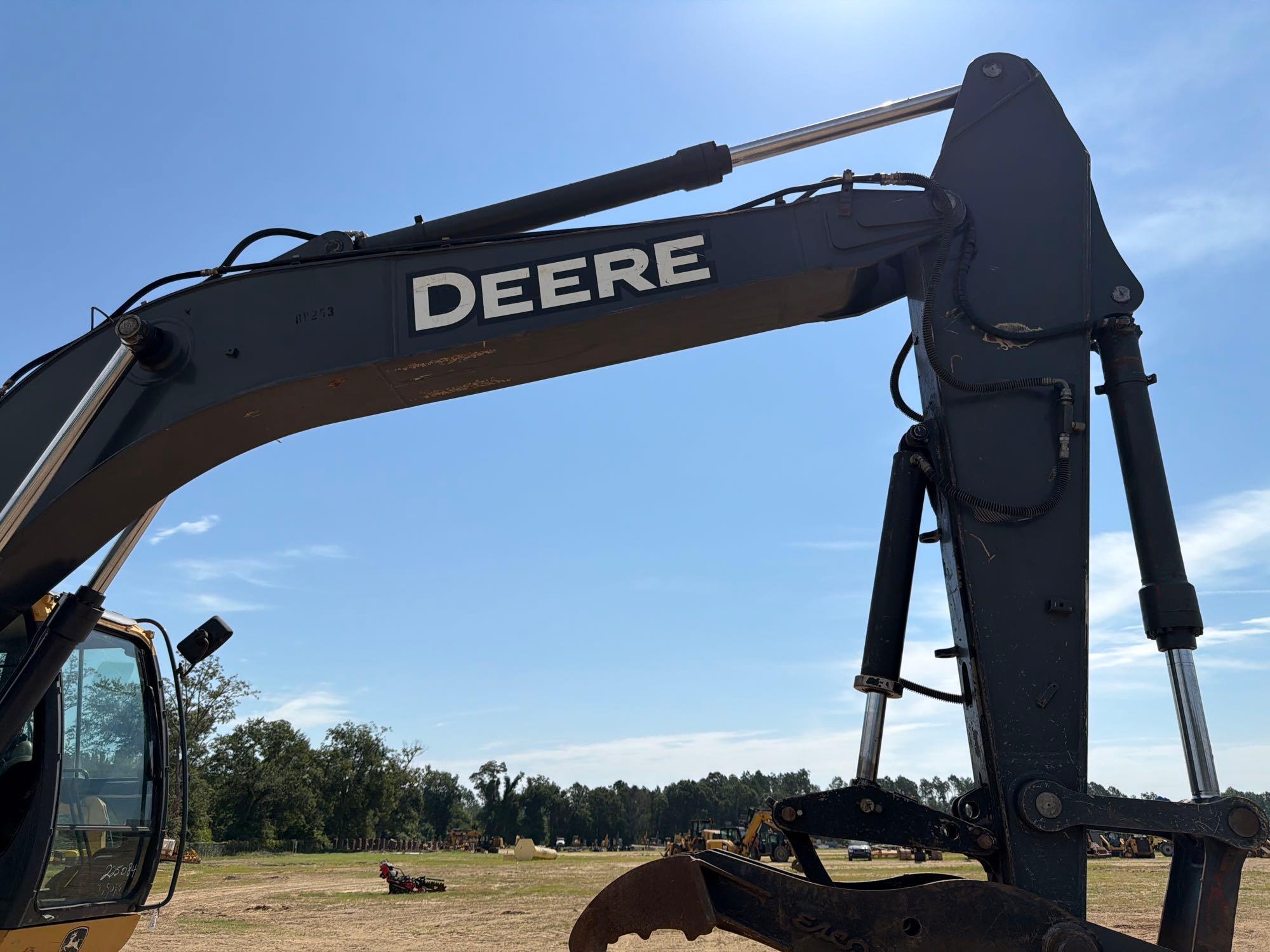 John Deere 250G