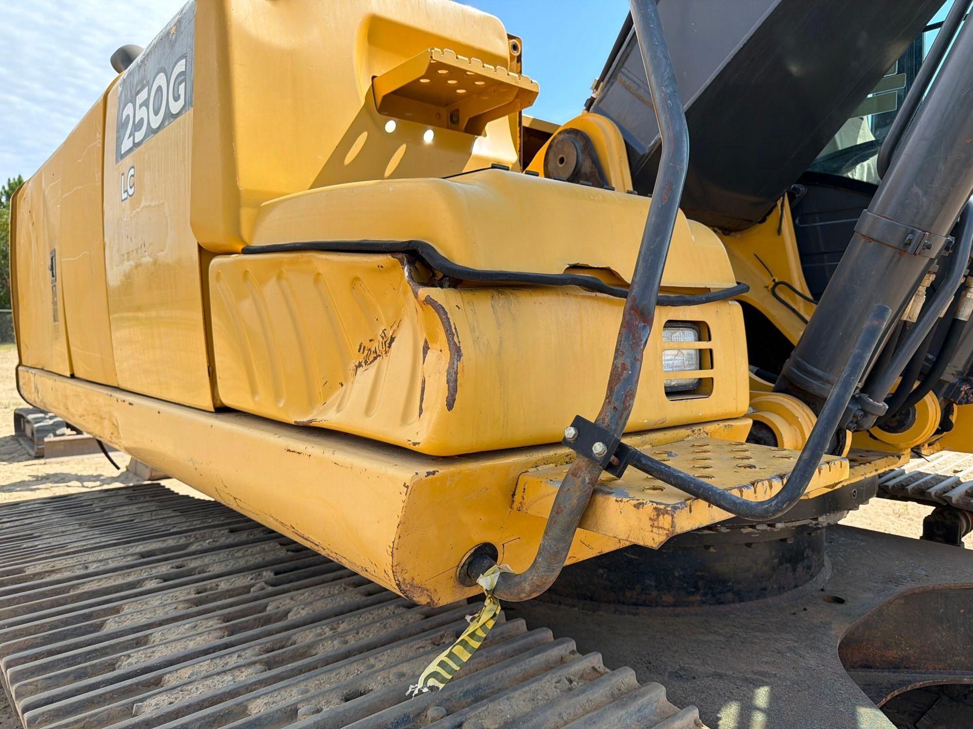 John Deere 250G
