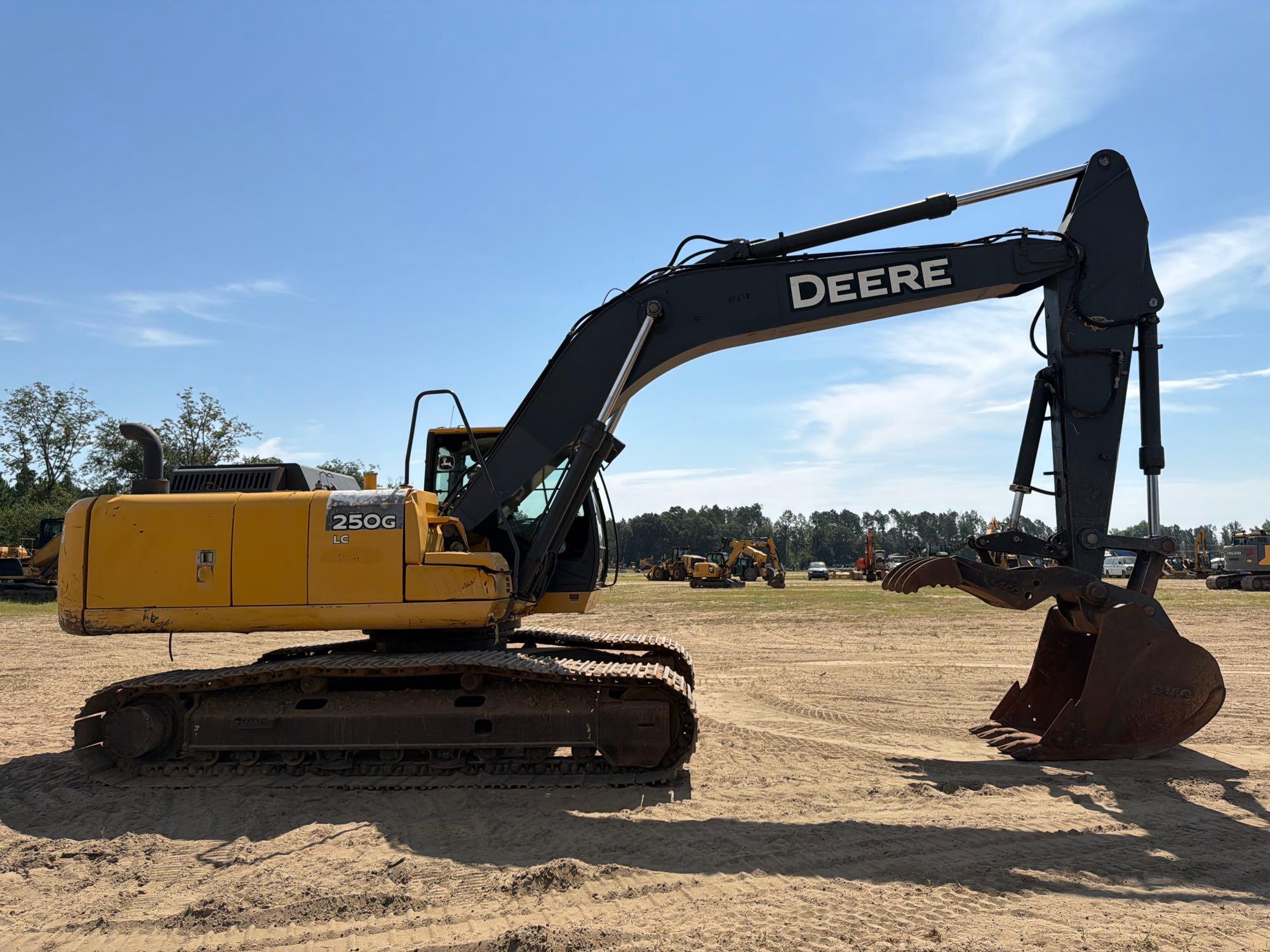 John Deere 250G