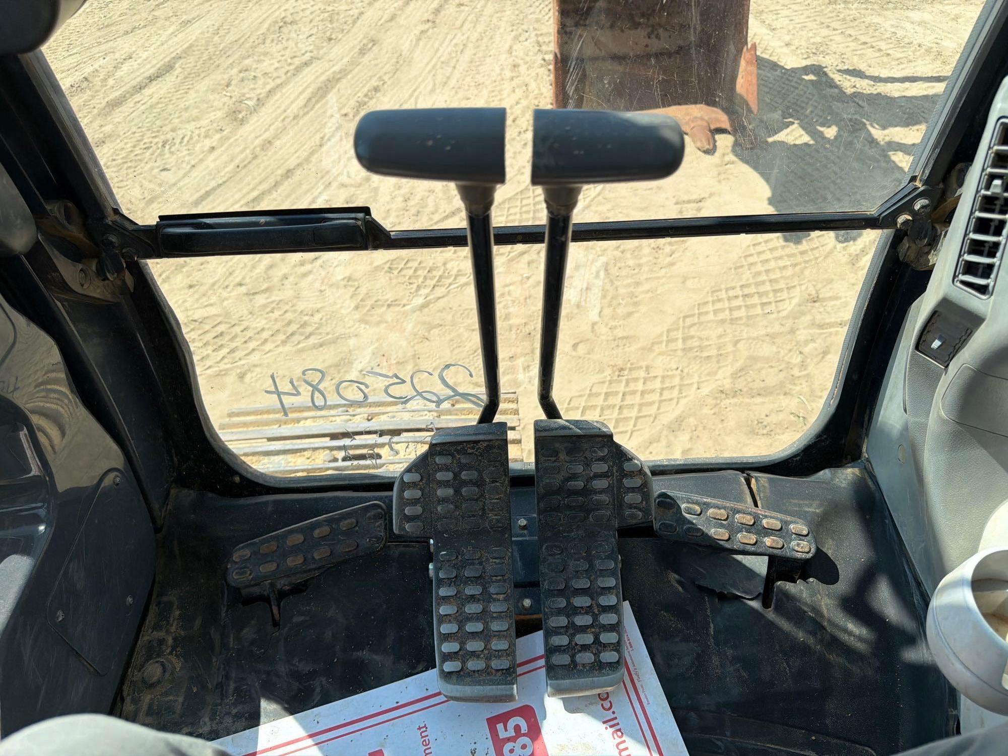 John Deere 250G