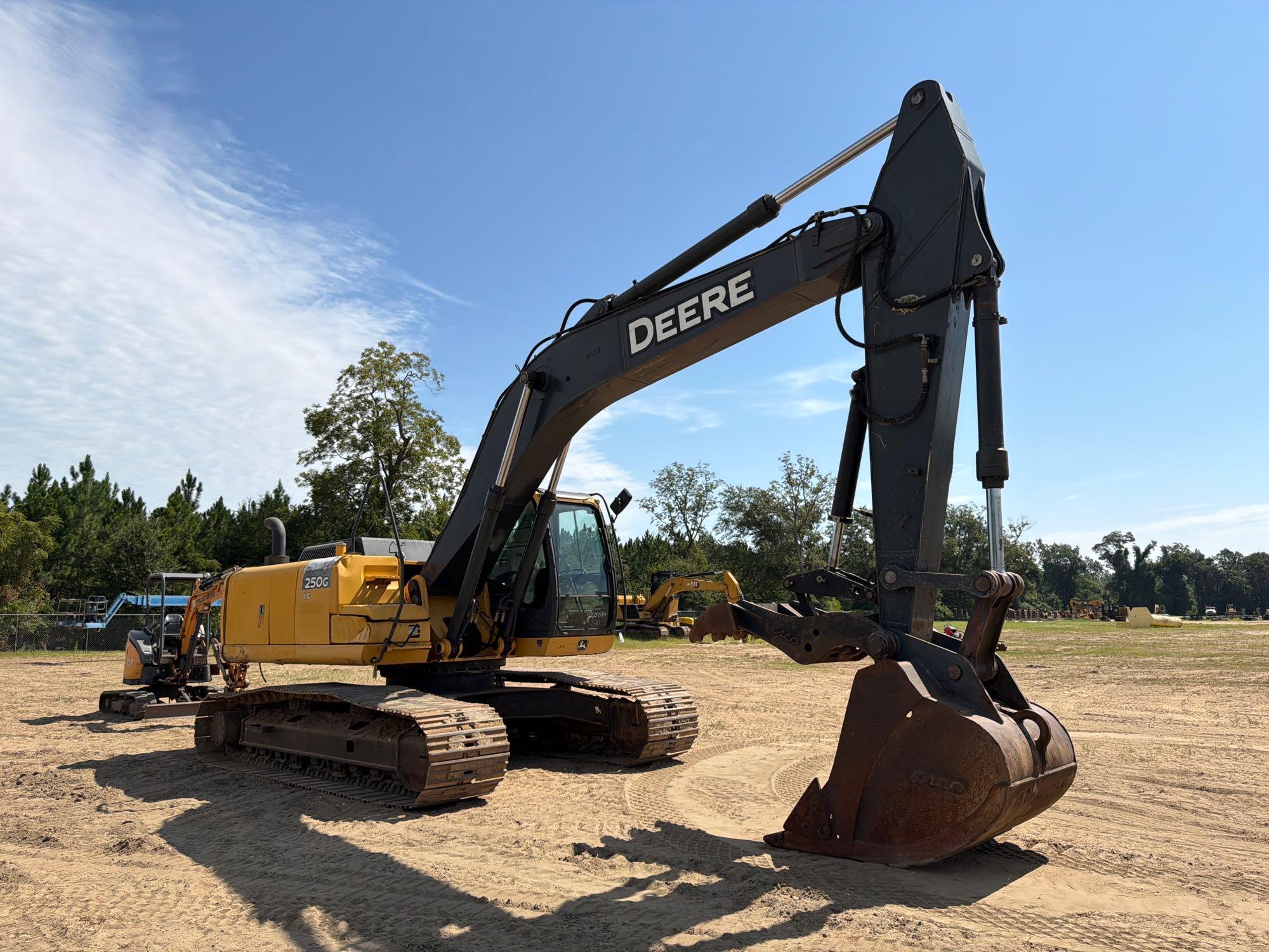 John Deere 250G