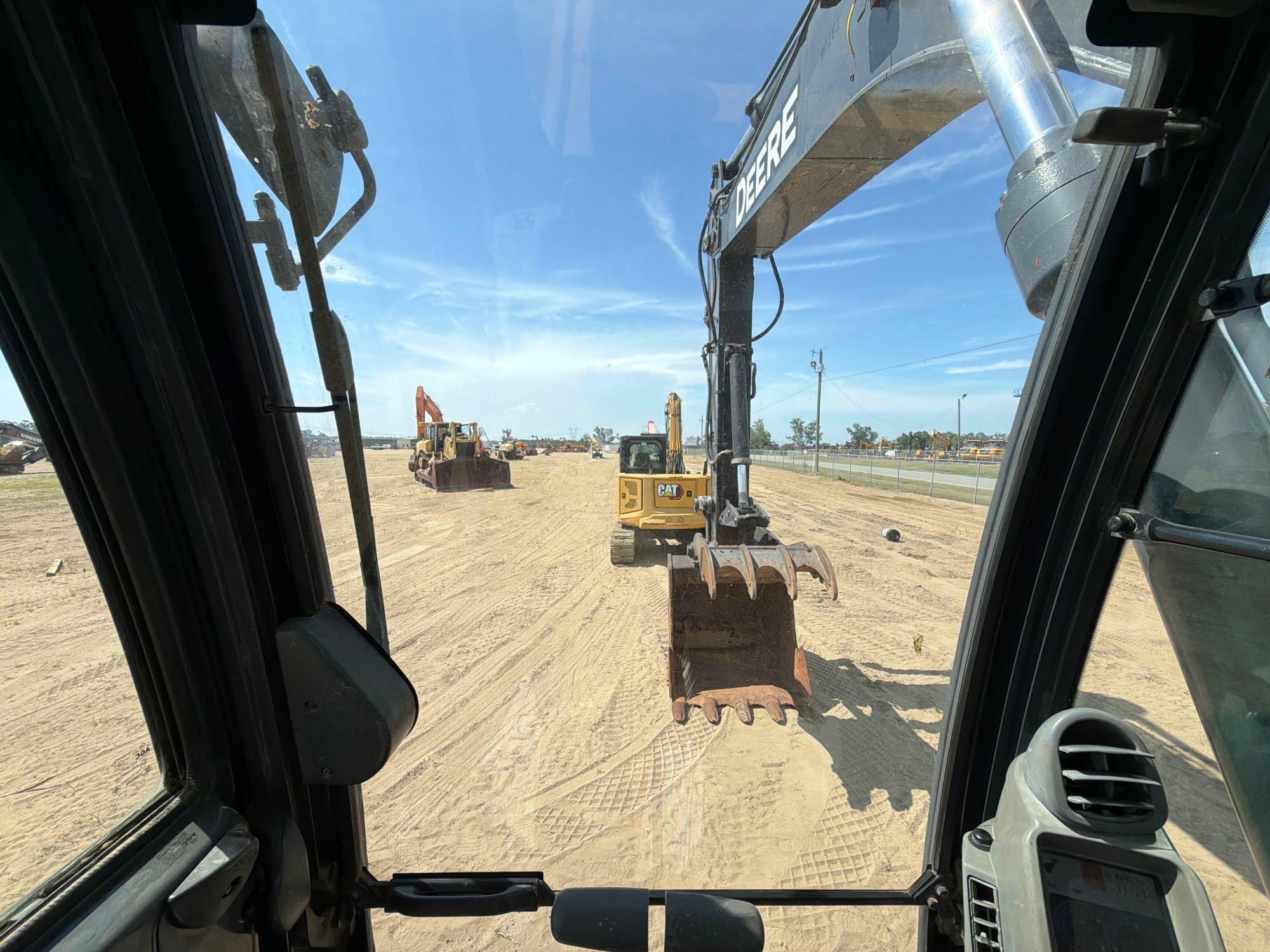 John Deere 250G