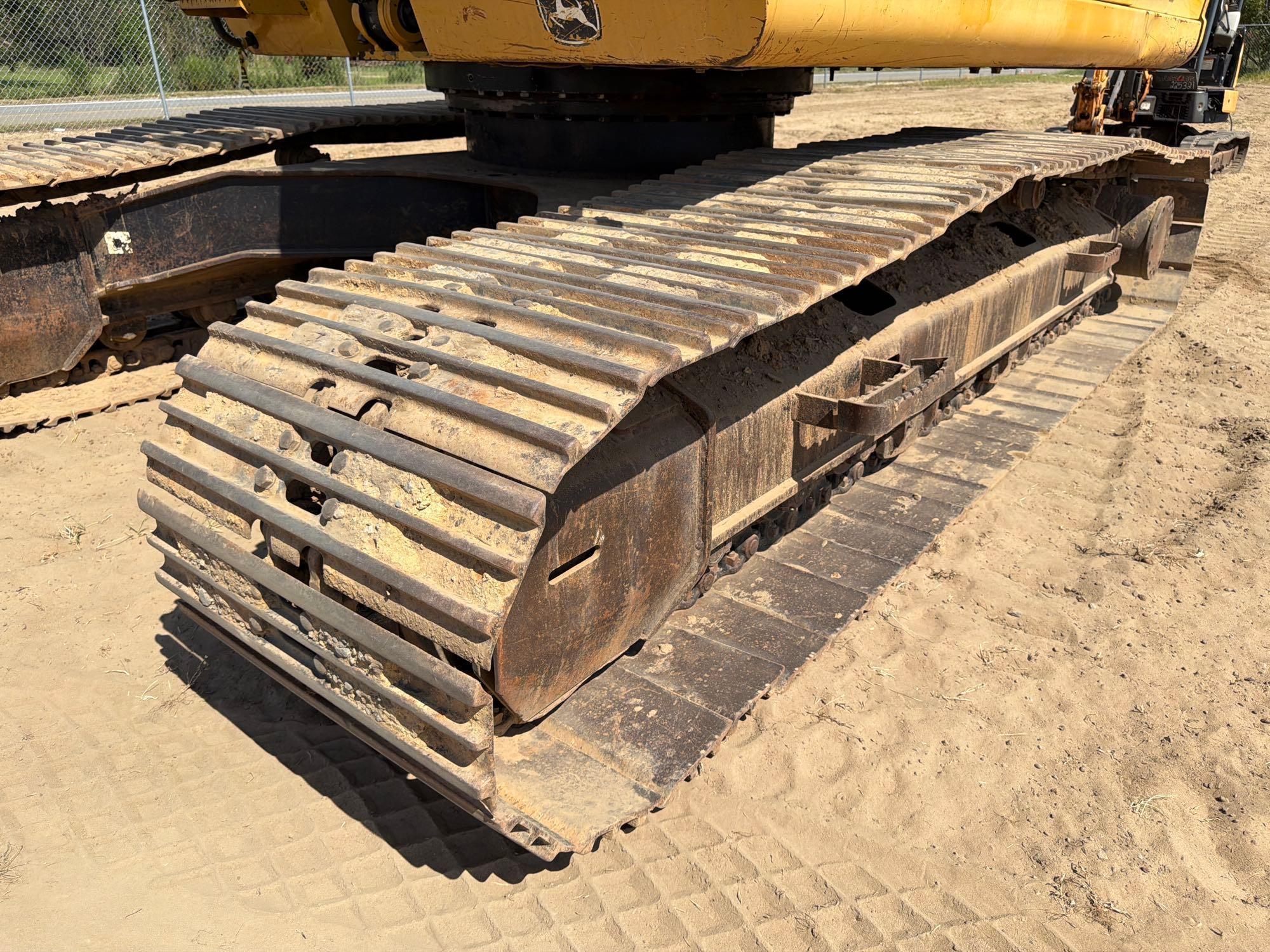 John Deere 250G