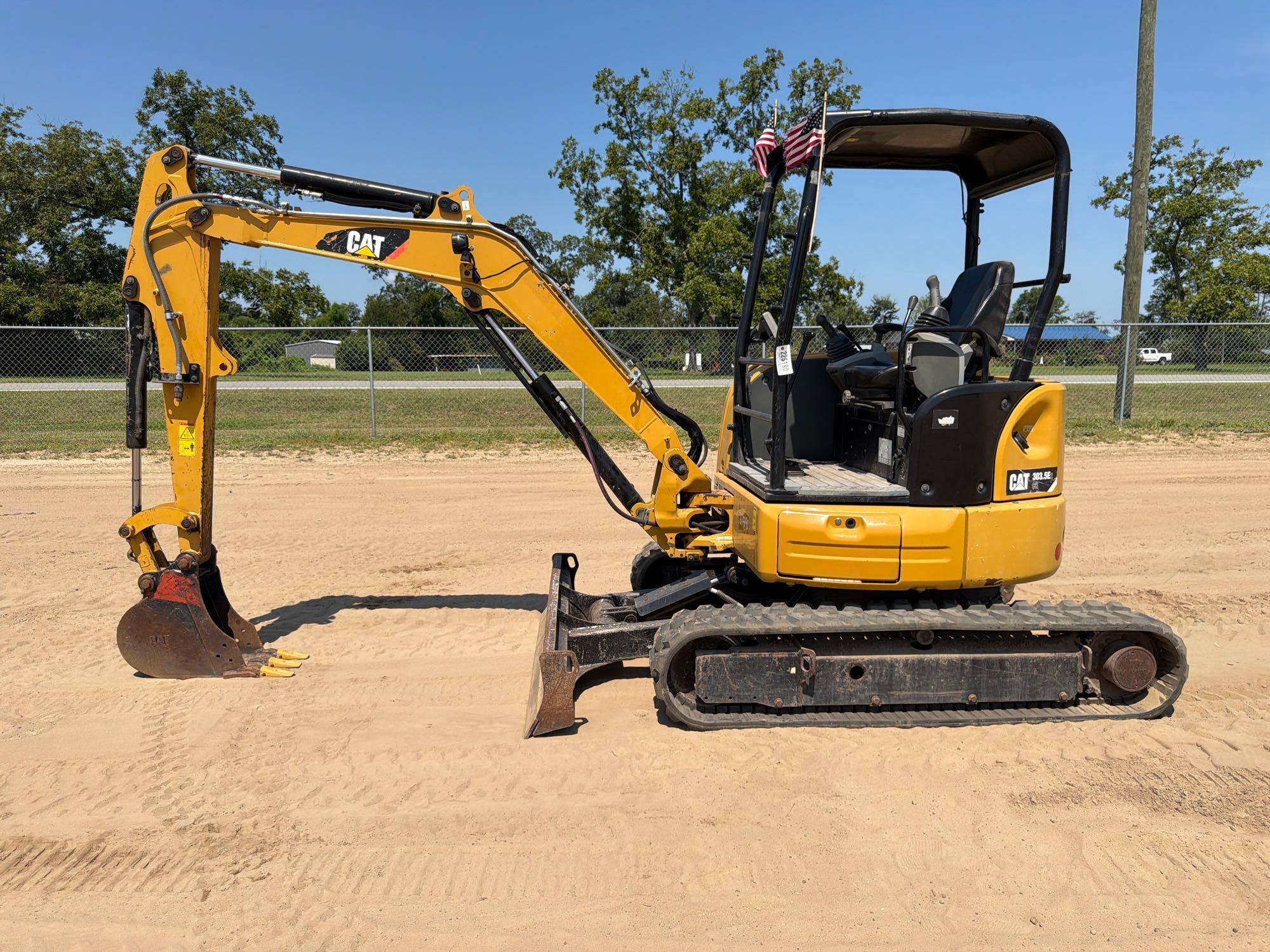 2019 Caterpillar 303.5E2CR