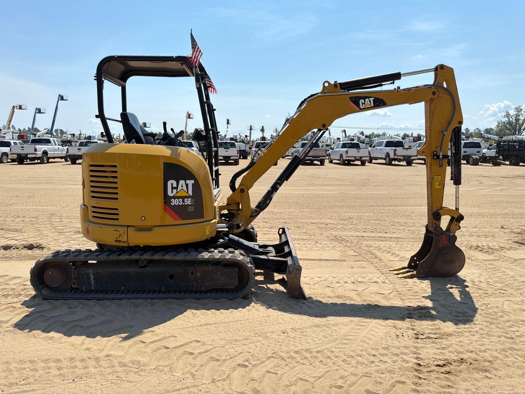 2019 Caterpillar 303.5E2CR