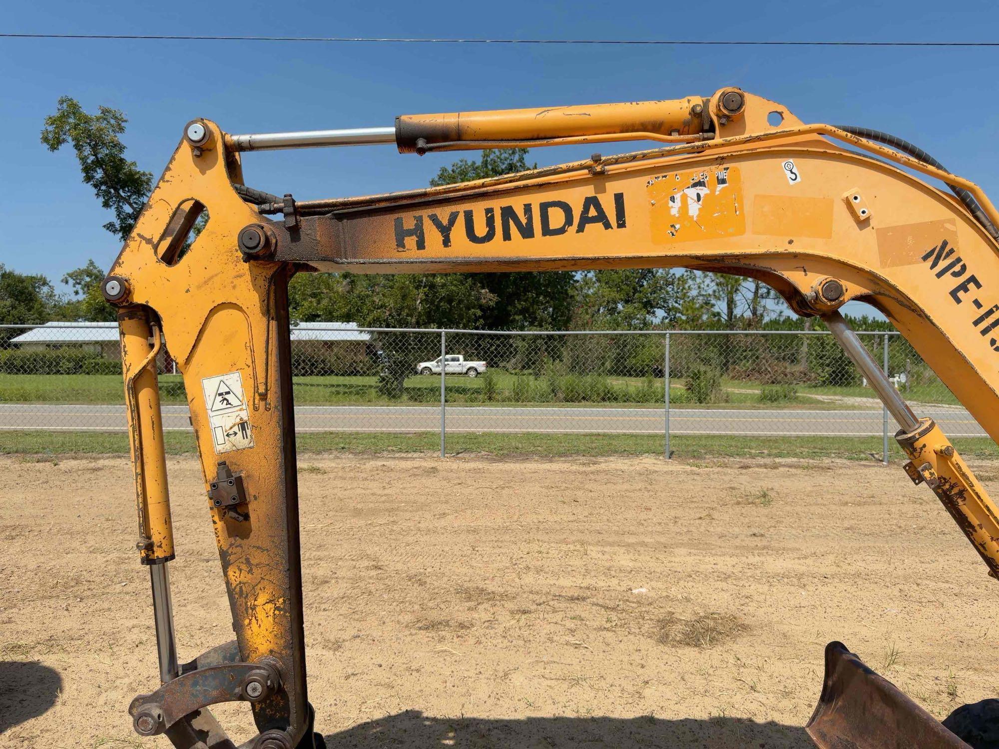 Hyundai 352