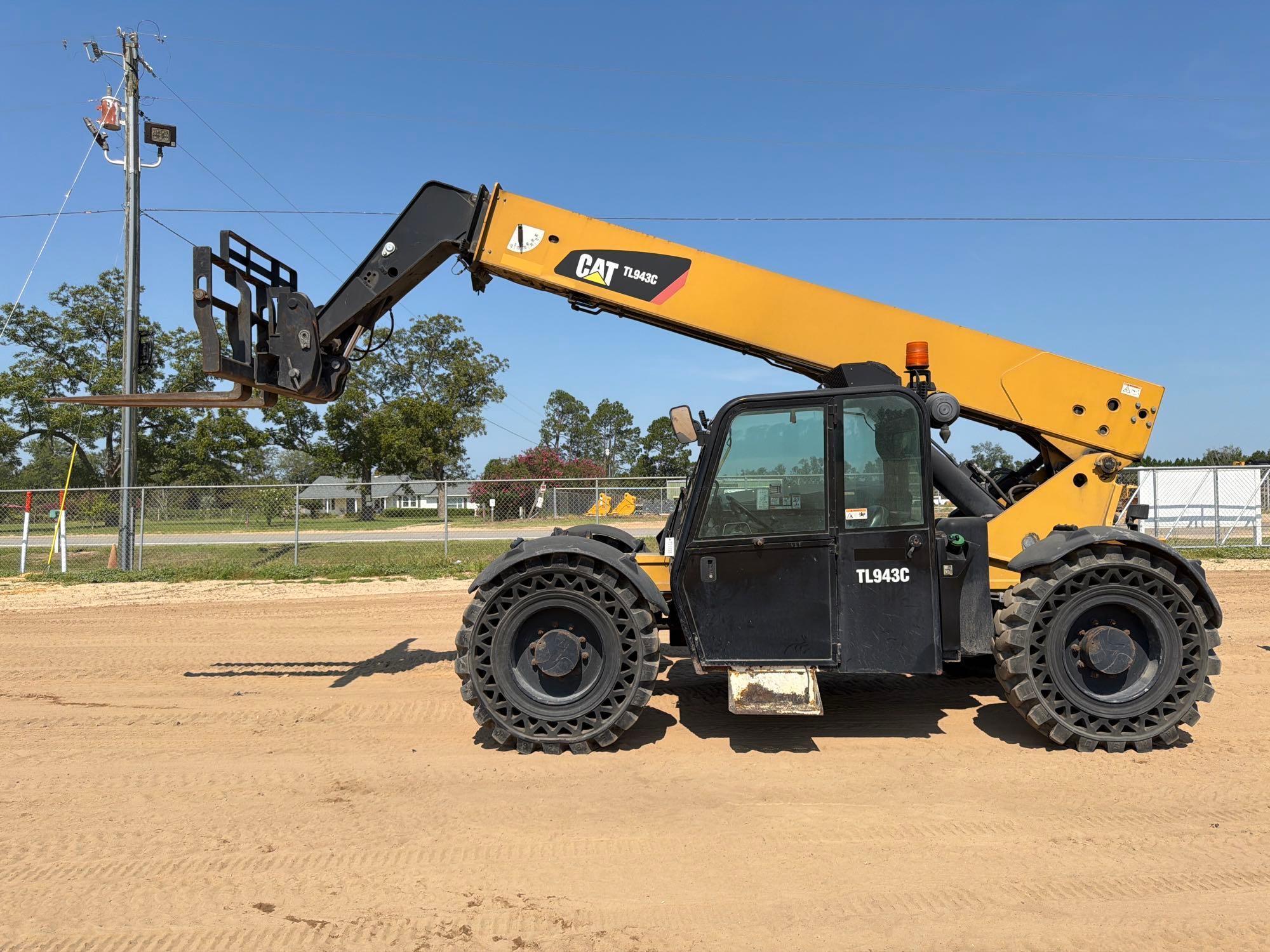 Photo of 2014 Caterpillar TL943C