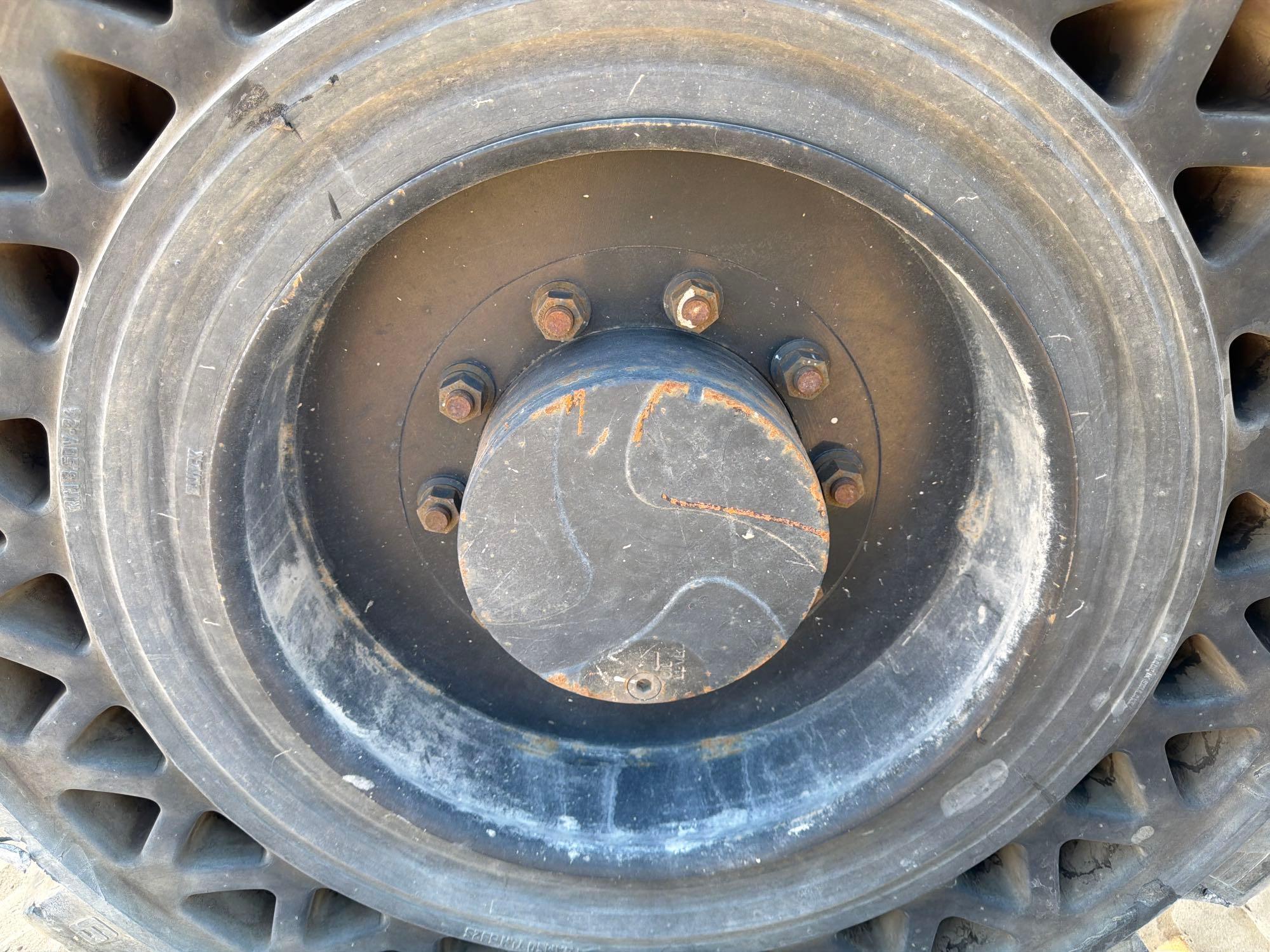 2014 Caterpillar TL943C