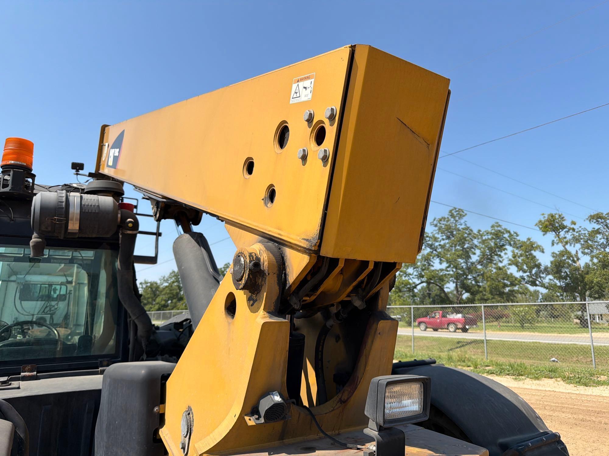 2014 Caterpillar TL943C