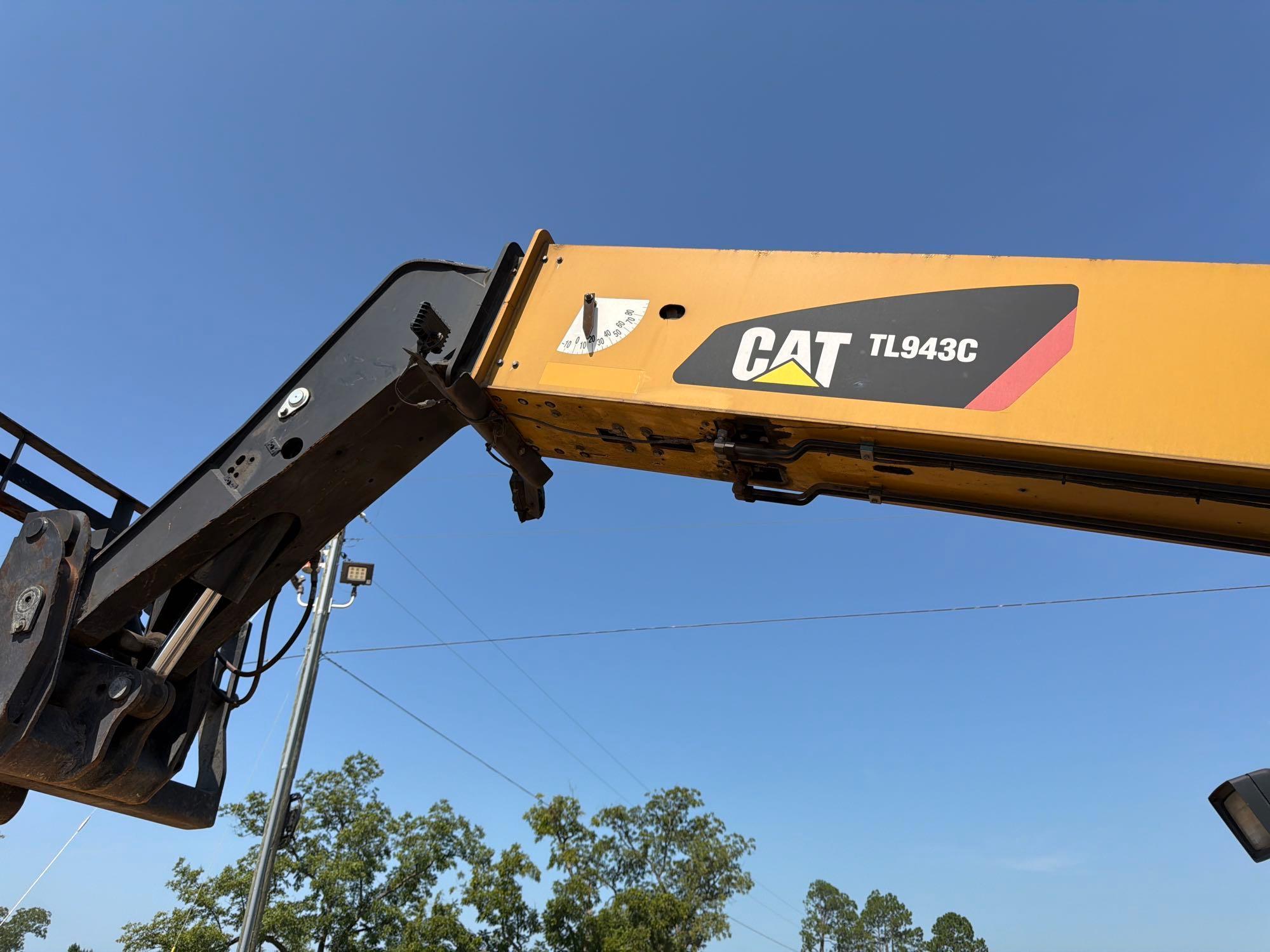 2014 Caterpillar TL943C