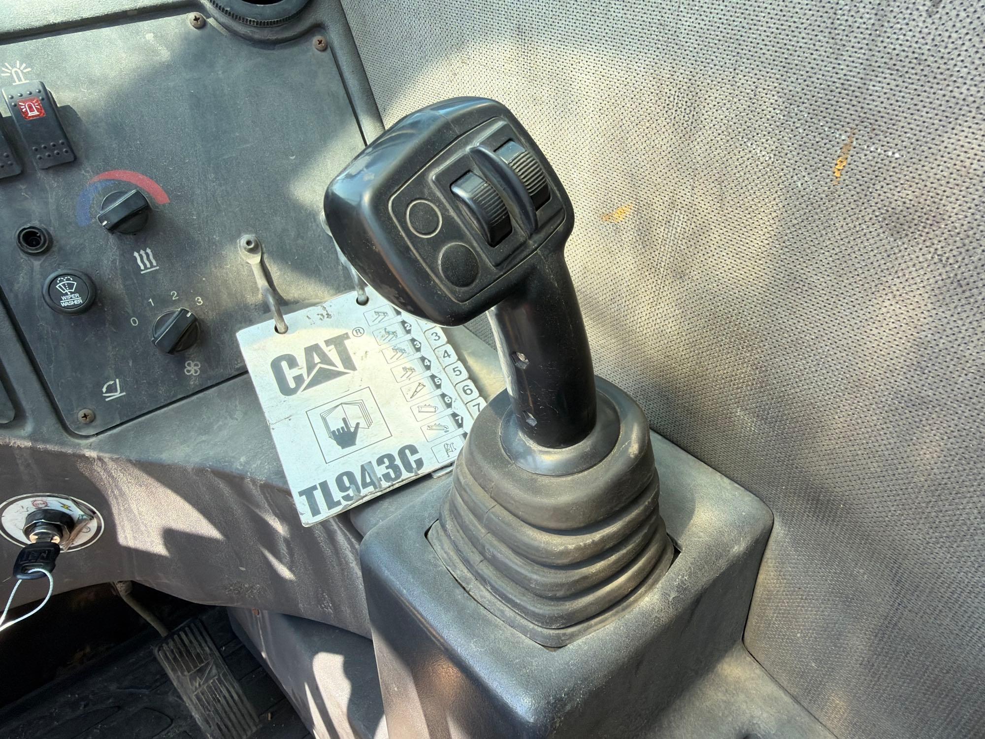 2014 Caterpillar TL943C