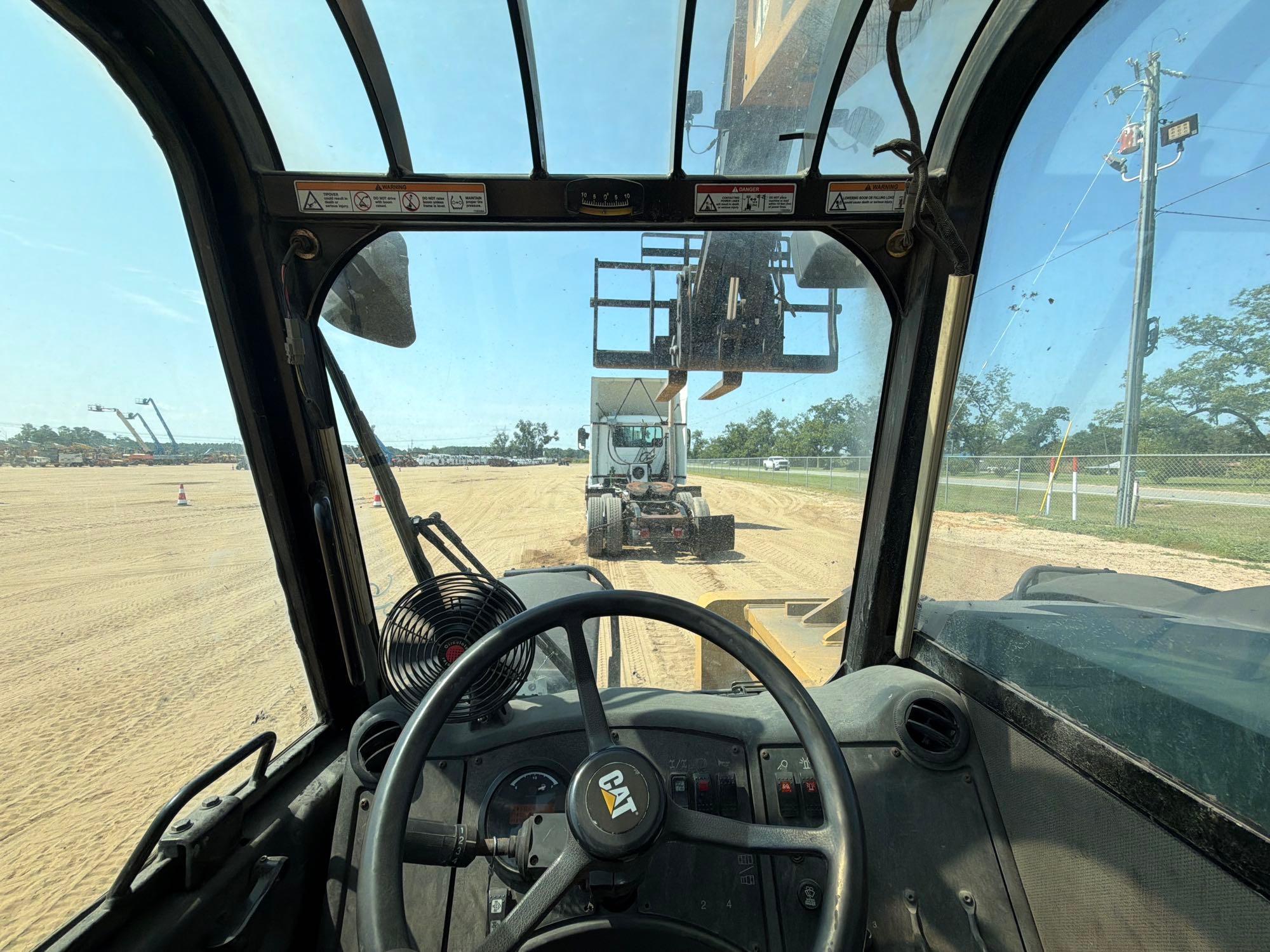 2014 Caterpillar TL943C