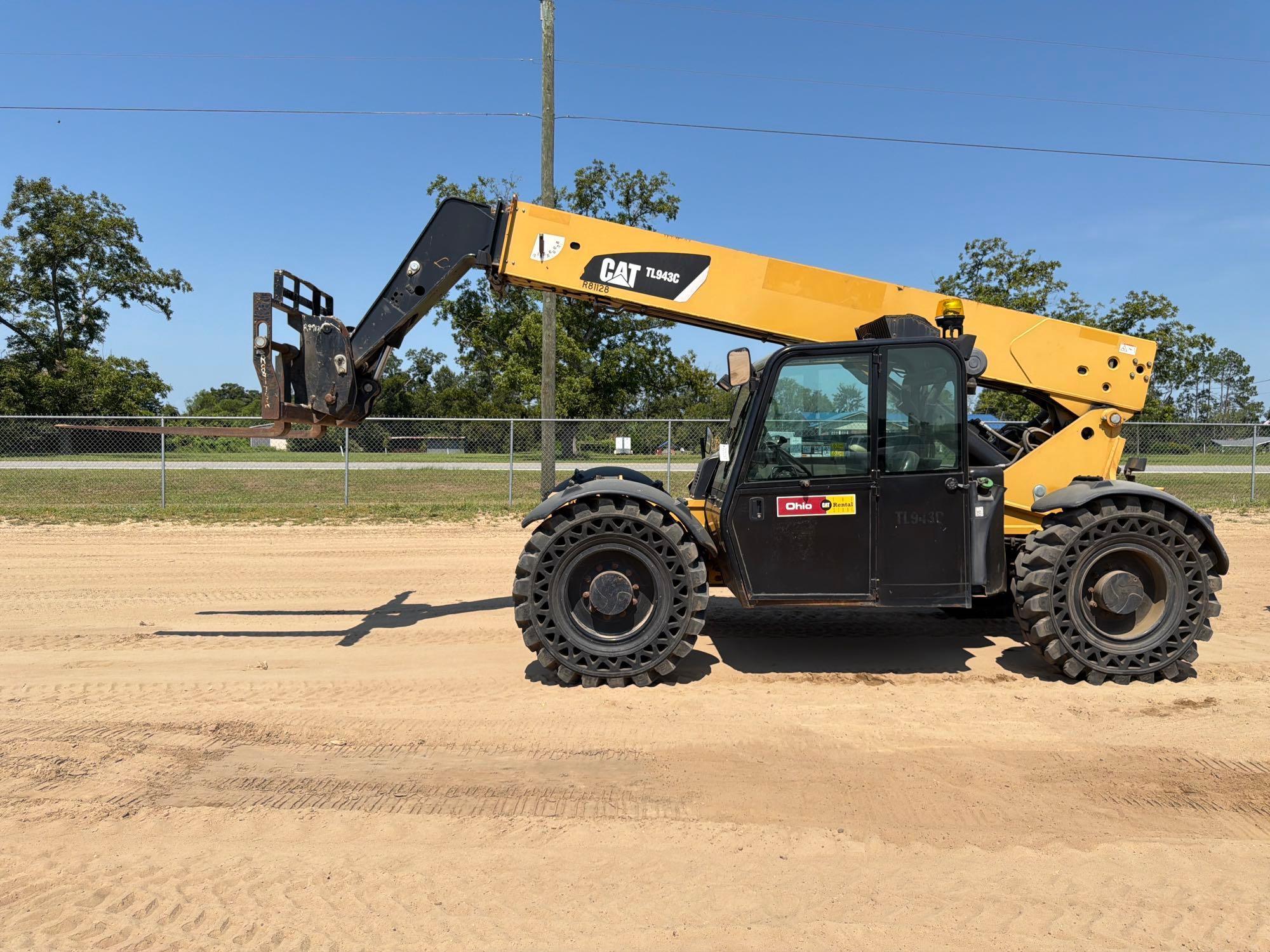 Photo of 2014 Caterpillar TL943C