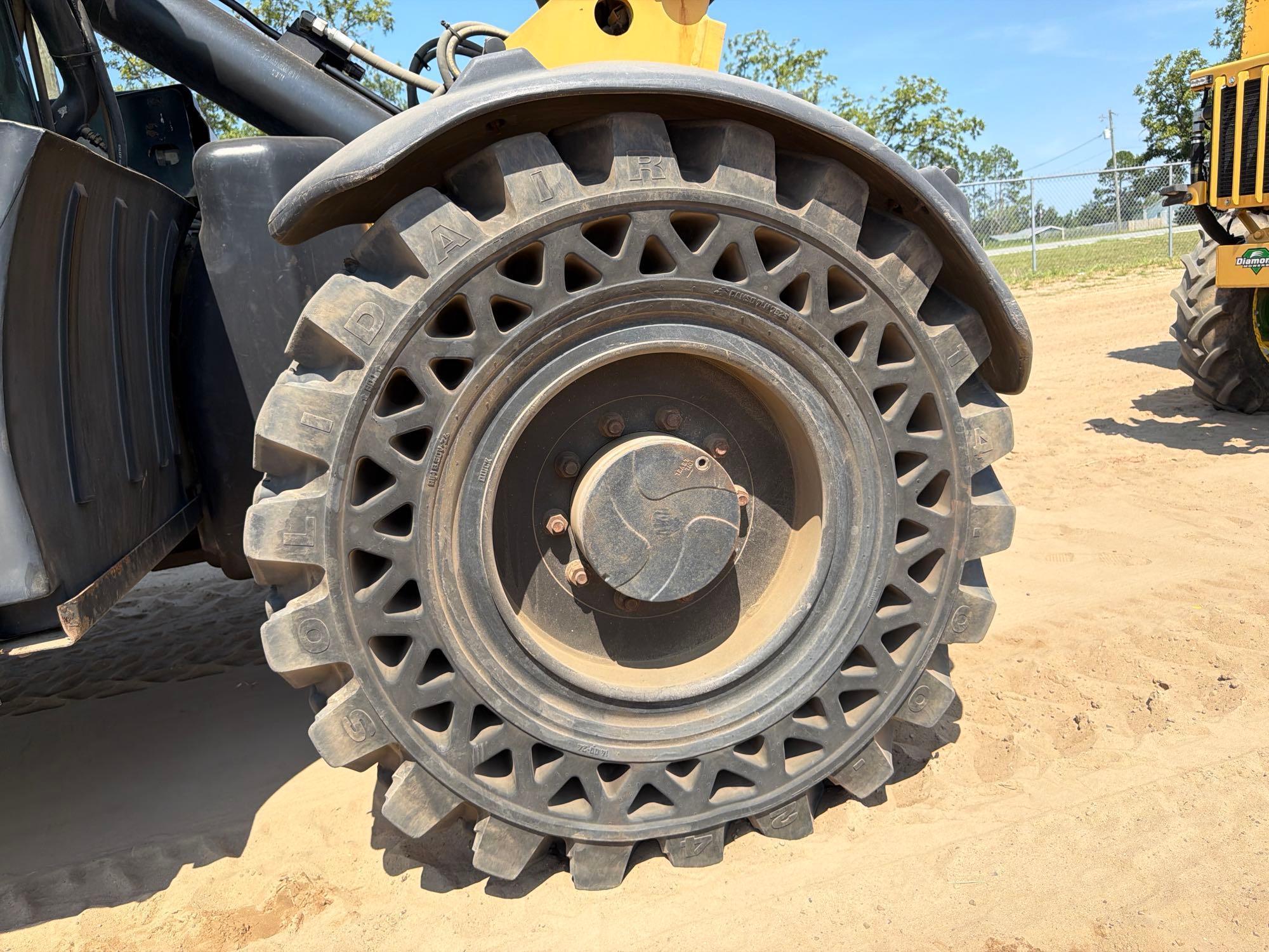 2014 Caterpillar TL943C