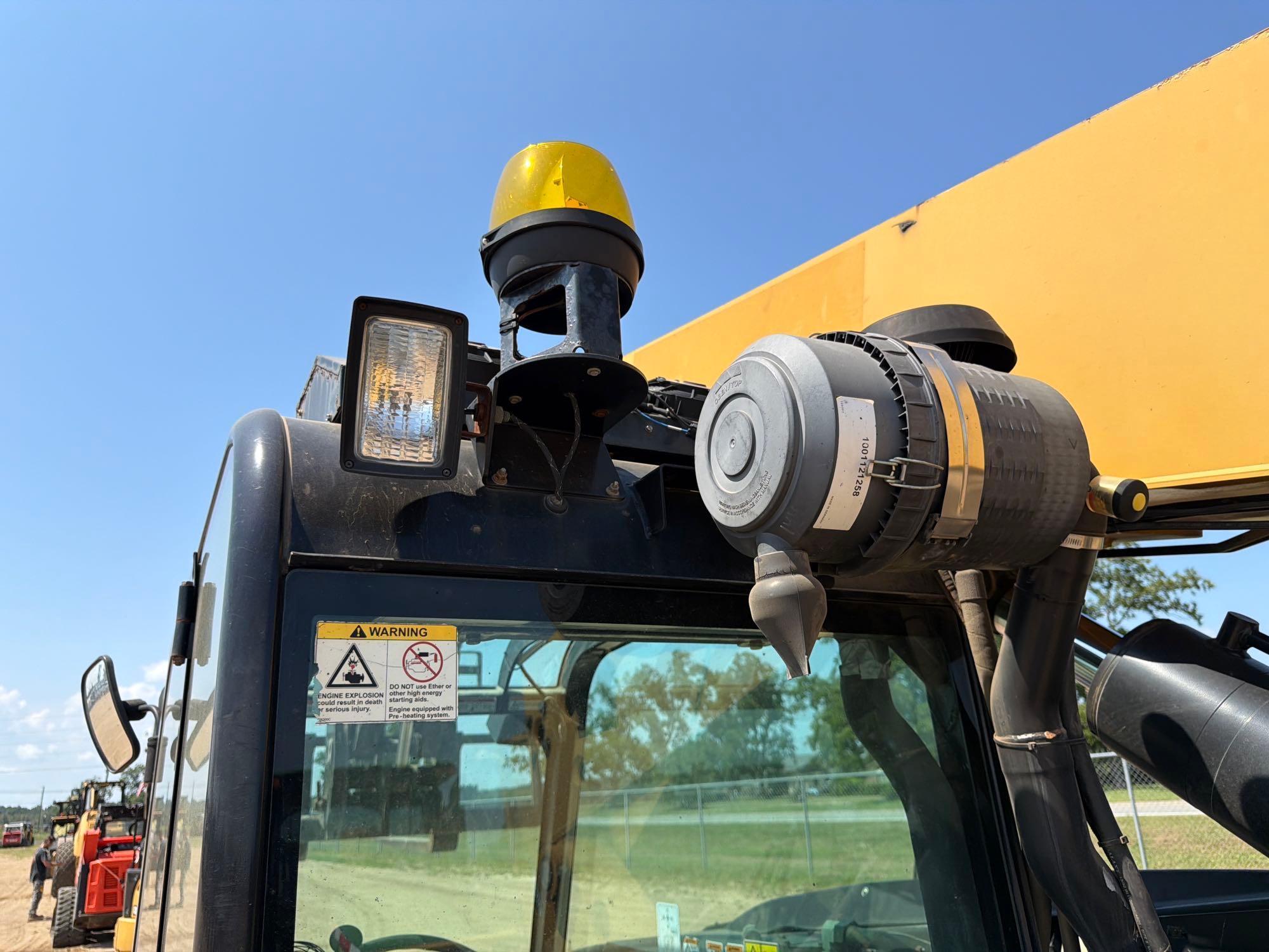 2014 Caterpillar TL943C