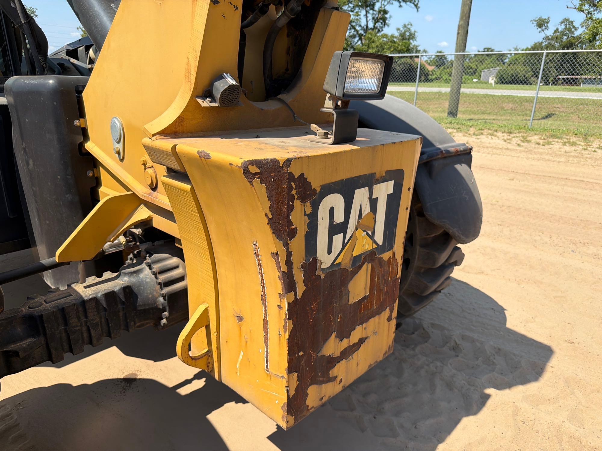 2014 Caterpillar TL943C
