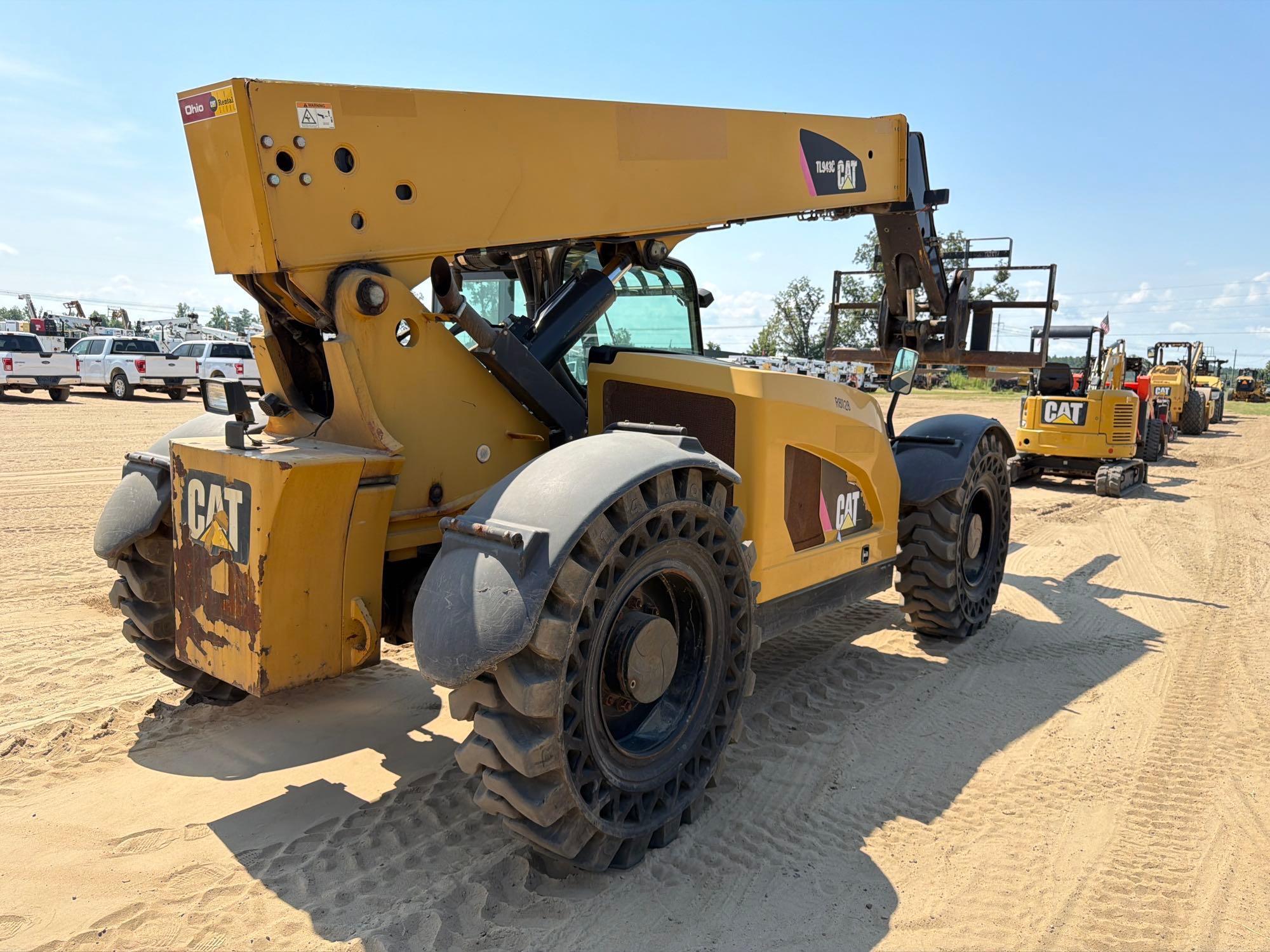 2014 Caterpillar TL943C