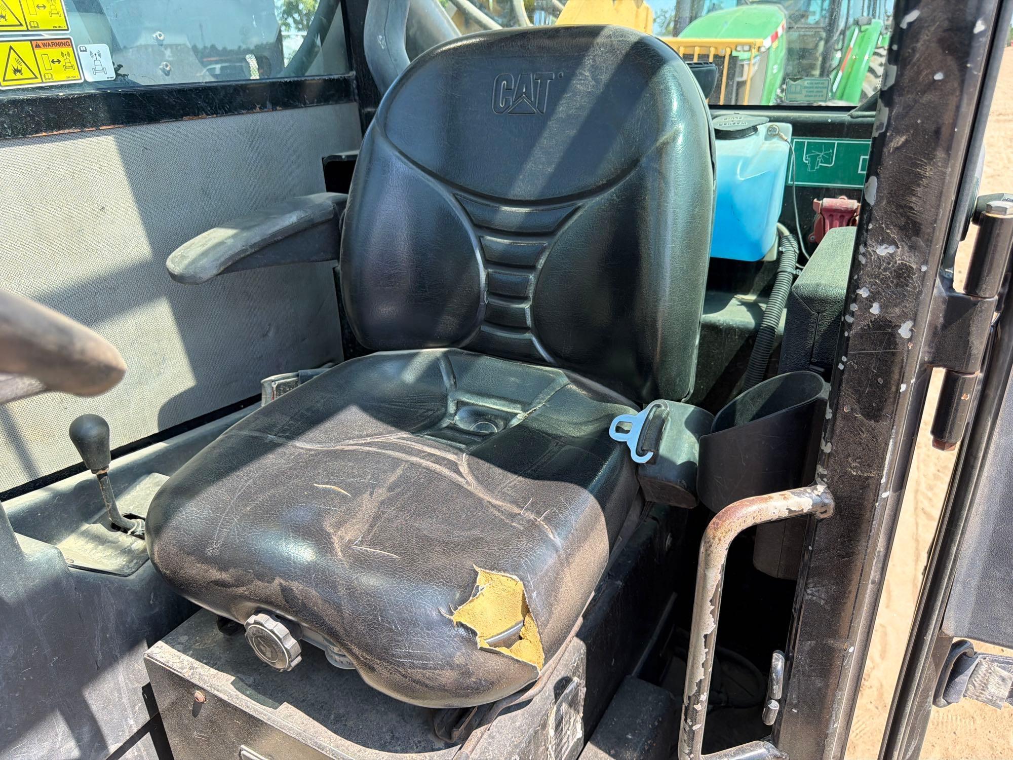 2014 Caterpillar TL943C