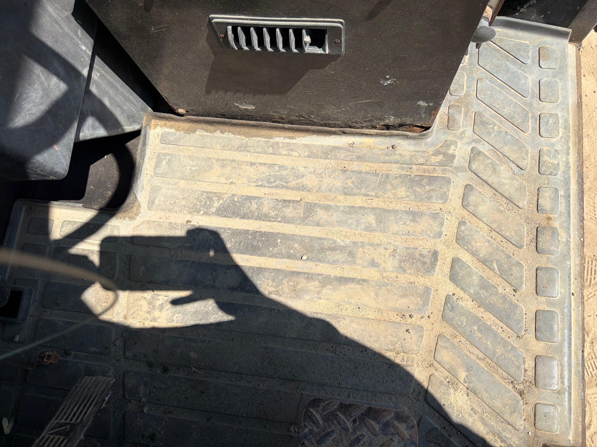 2014 Caterpillar TL943C
