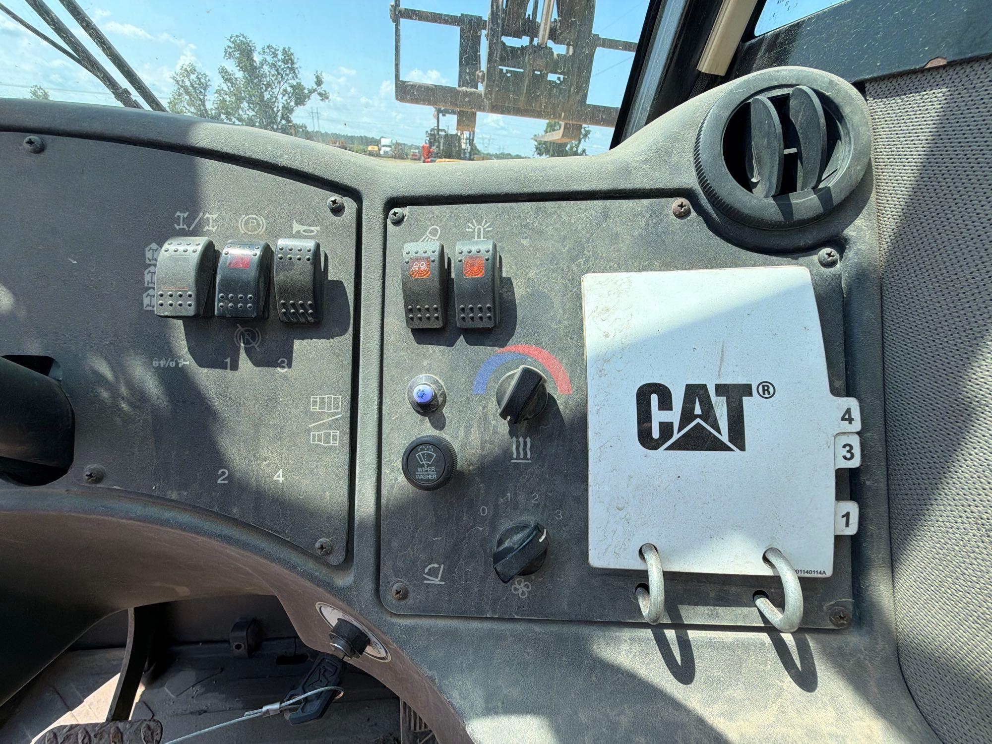 2014 Caterpillar TL943C