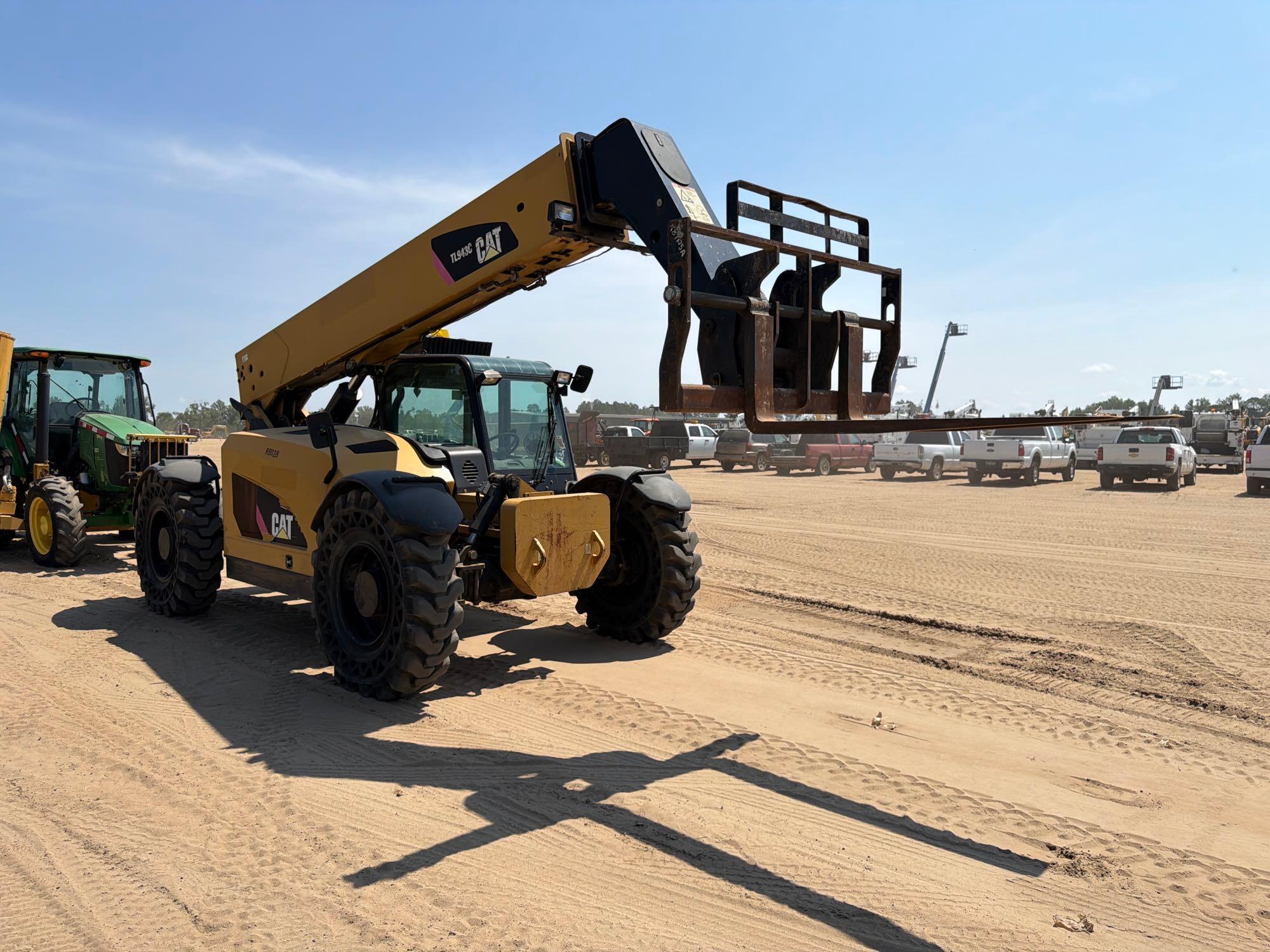 2014 Caterpillar TL943C
