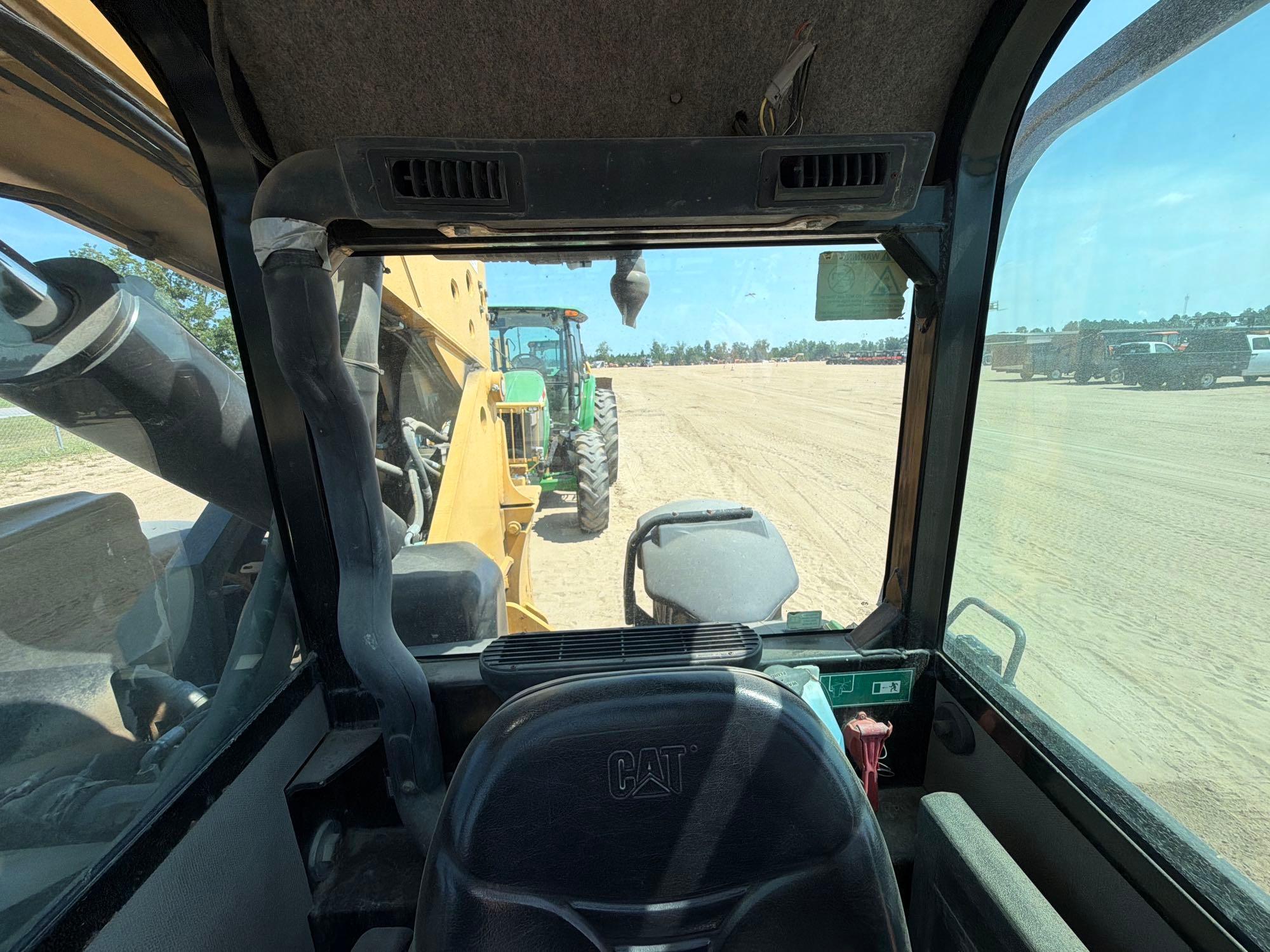 2014 Caterpillar TL943C